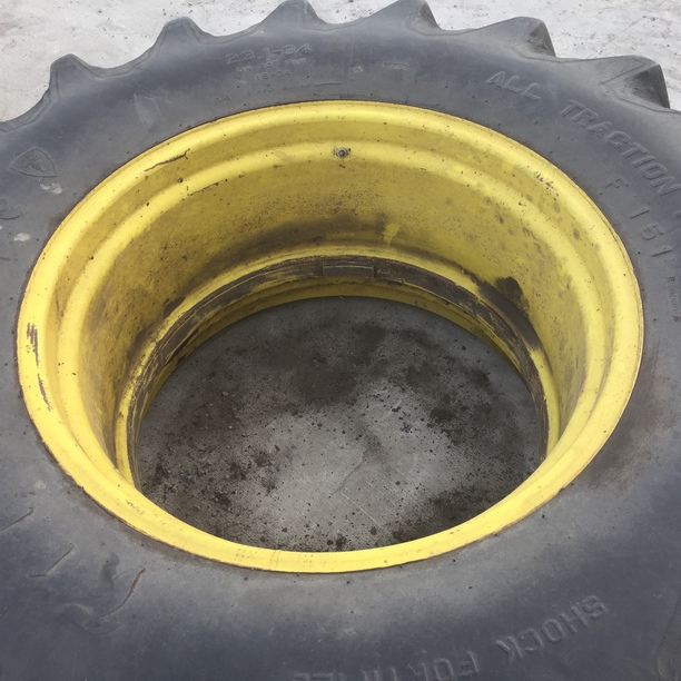34''D x 20''W Flat Base Deep Drop Ag Wheel WT005269