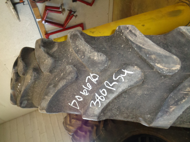 380/90R54 Goodyear Farm Ultra Sprayer R-1 Tire 006670