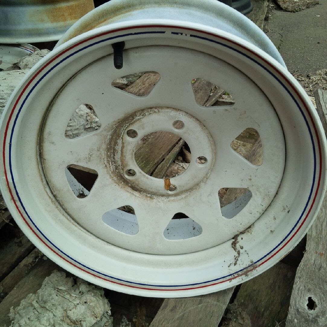 15''D x 6''W Spoked Trailer Wheel 002160-Z