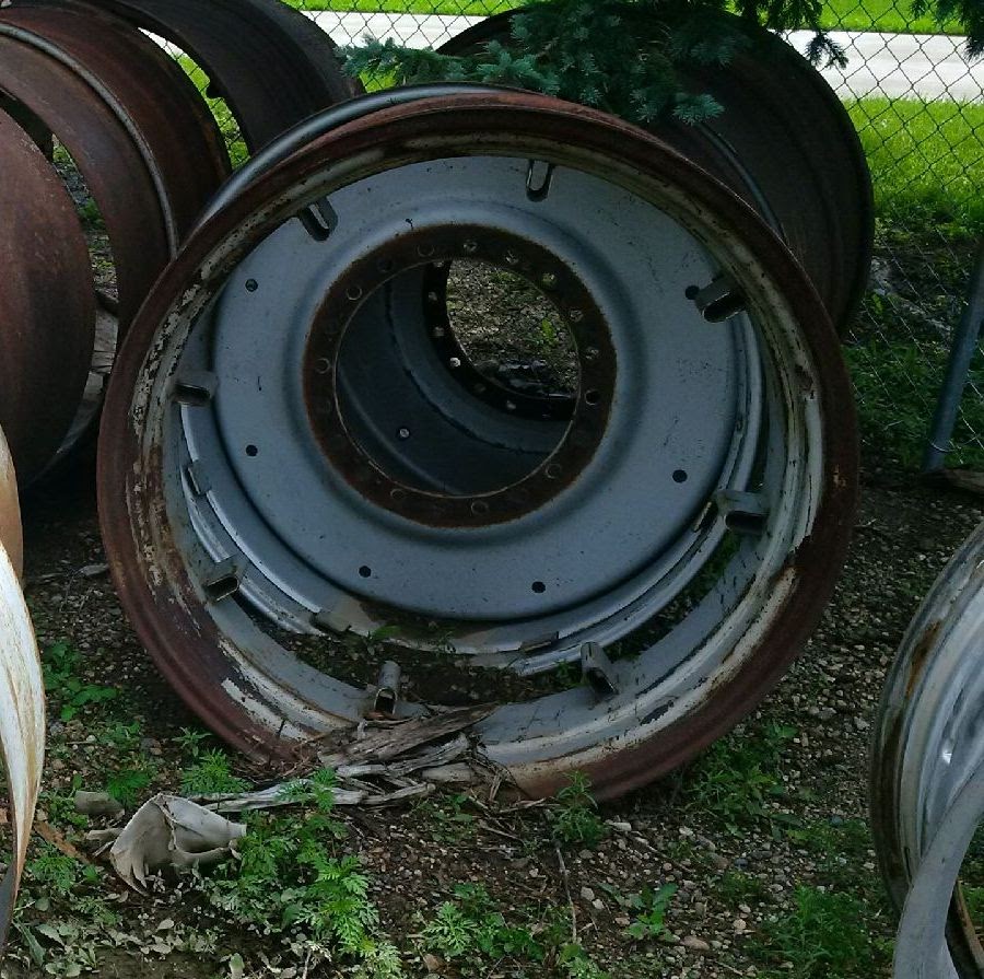 42''D x 18''W Rod Style Dual 4WD Wheel 003753-Z