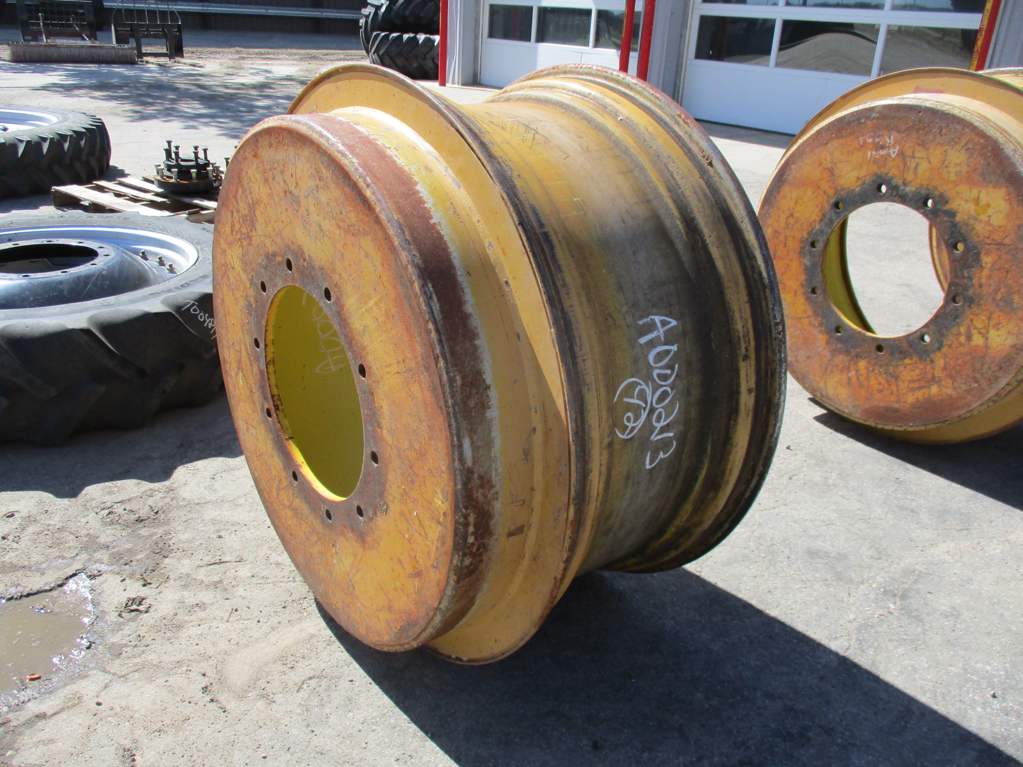 42''D x 18''W Expanded Band Dual Wheel A000213