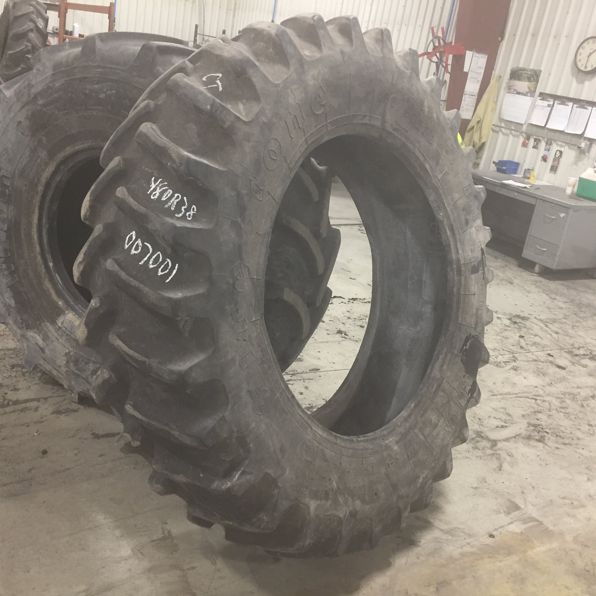 480/80R38 Firestone Radial All Traction 23 R-1 Tire 007001