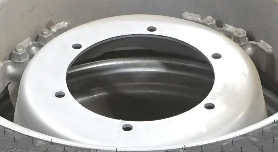 24'' Rim with Clamp/Loop Style (groups of 2 bolts) Rim Center WT005424CTR