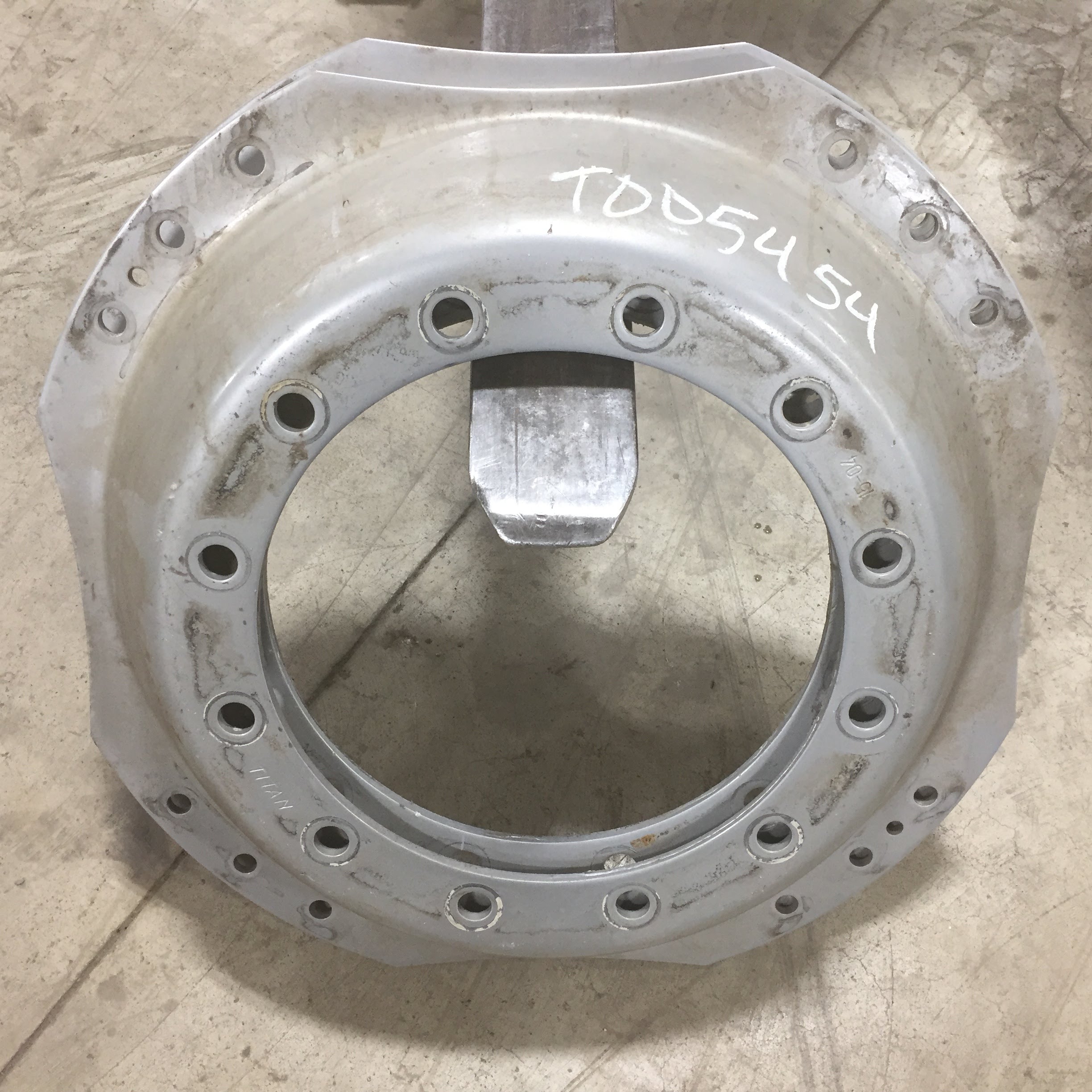 34'' Waffle Wheel (Groups of 3 bolts) Rim Center T005454