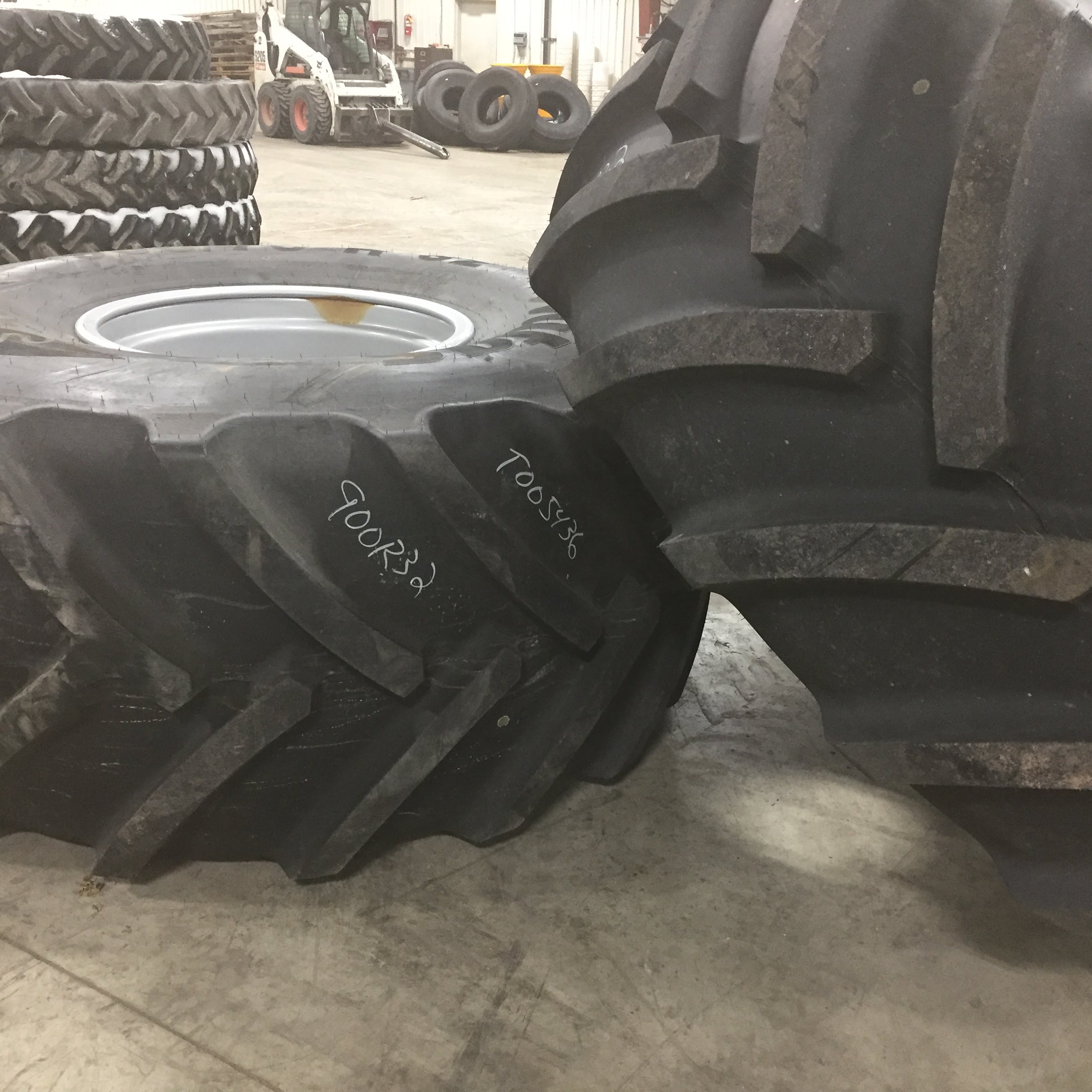 900/70R32 Mitas SuperFlexion Tire (SFT) R-1W Tire RT005436