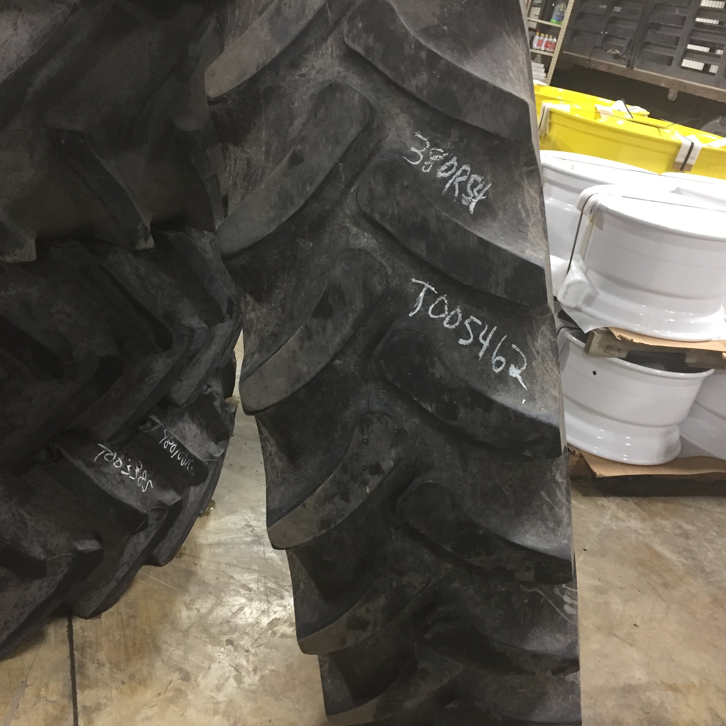 380/90R54 Firestone Radial 9000 R-1W Tire T005462