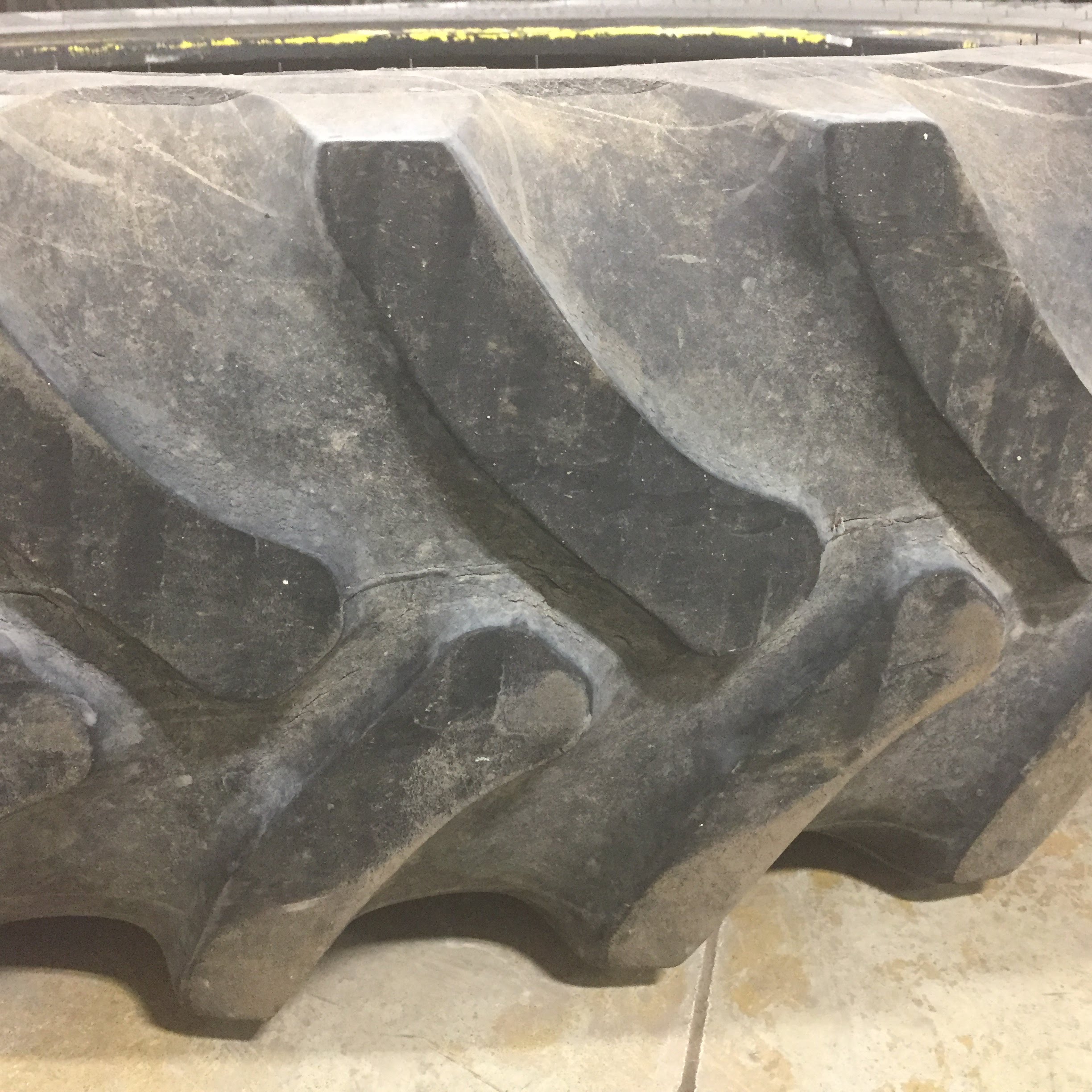 380/90R54 Firestone Radial 9000 R-1W Tire T005461