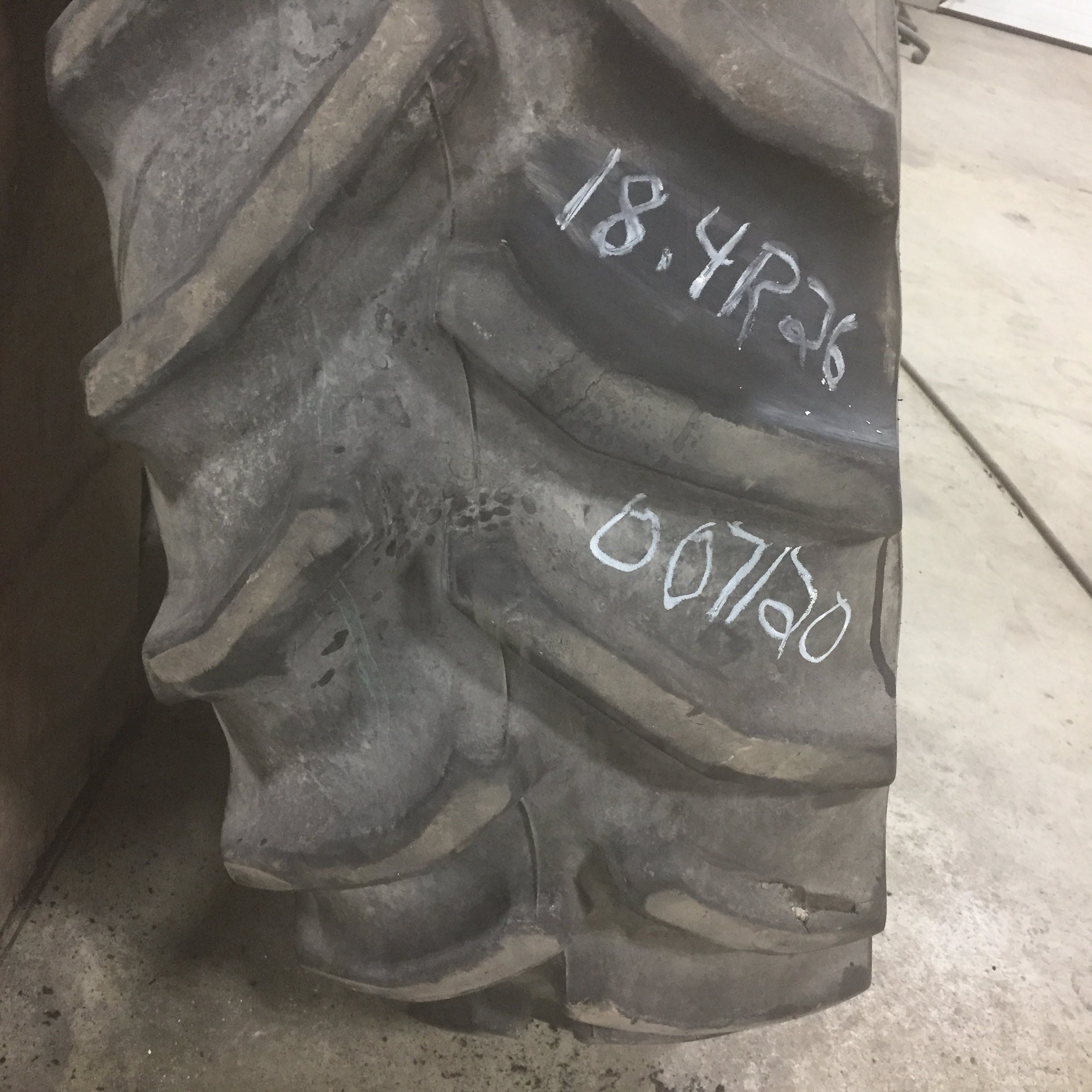 18.4/R26 Goodyear Farm Dyna Torque Radial II R-1 Tire 007120