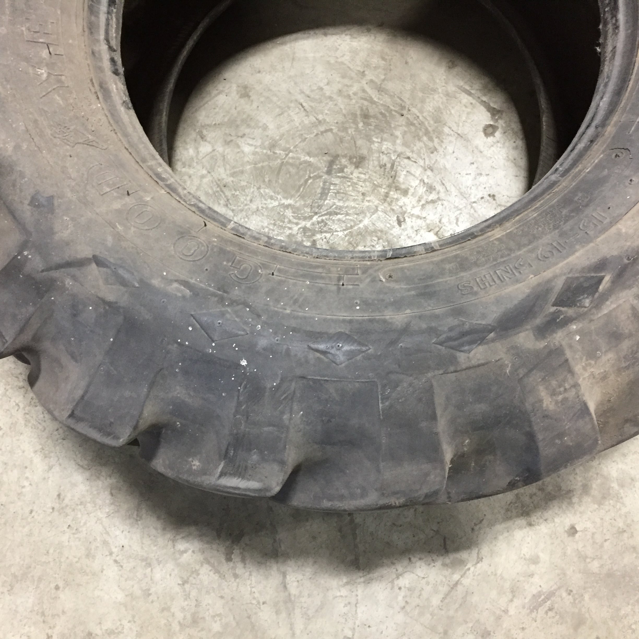15/-19.5 Goodyear Farm Sure Grip Lug NHS HF-2 Tire T005527