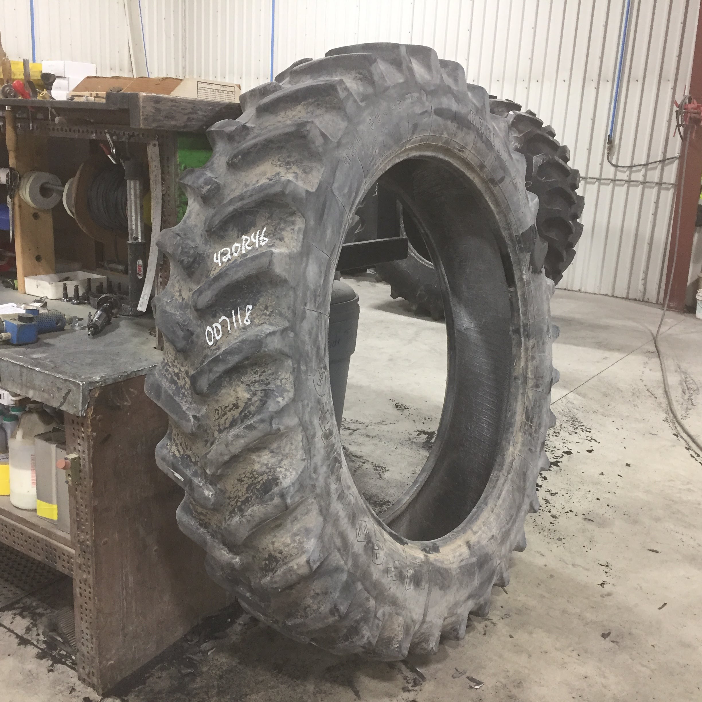 420/80R46 Firestone Radial All Traction 23 R-1 Tire 007118