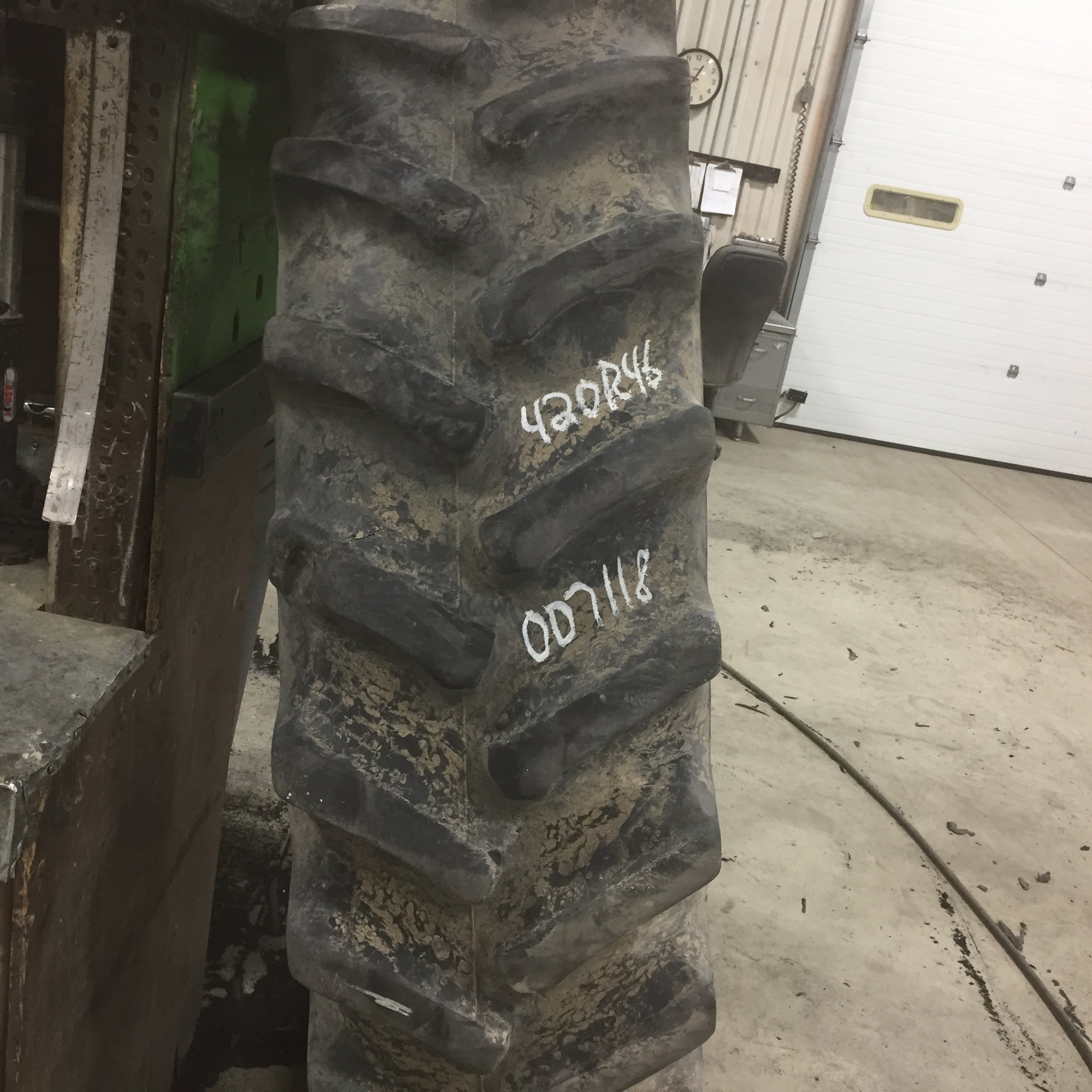 420/80R46 Firestone Radial All Traction 23 R-1 Tire 007118