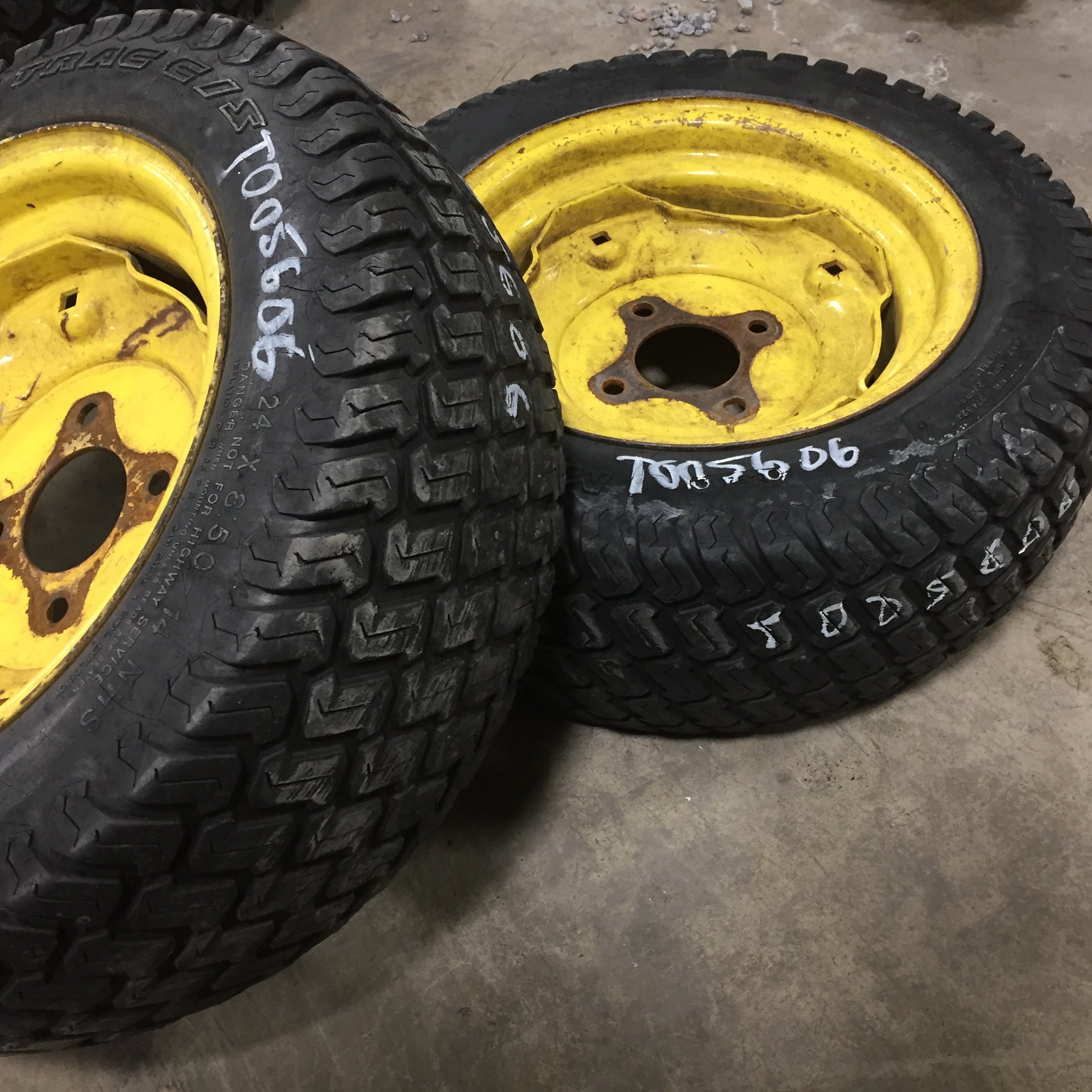 24/8.50-14 Carlisle Multi Trac C/S HF-1 Tire RT005606