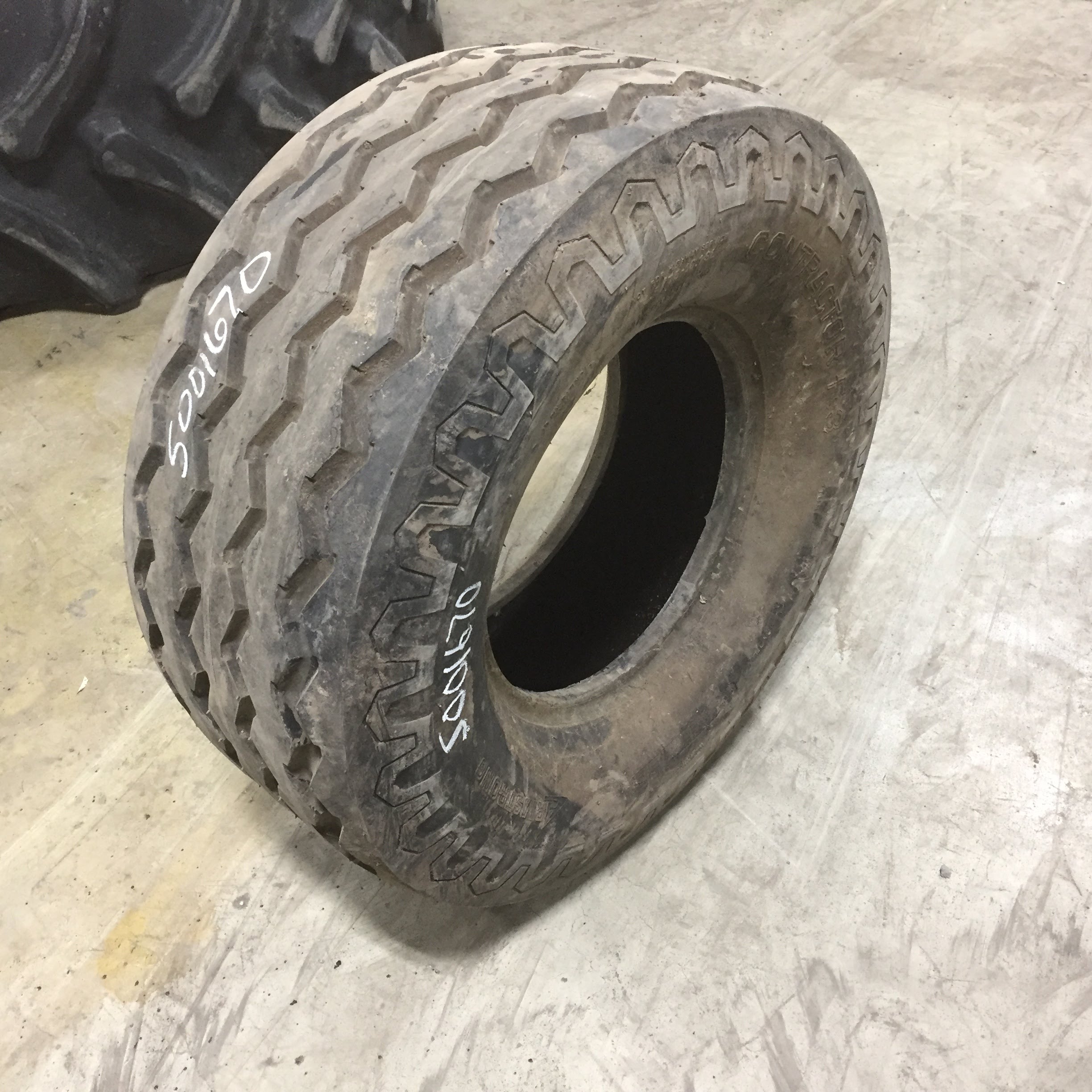 14.5/75-16.1 American Farmer (STA) Industrial Rib F-3 Tire S001670