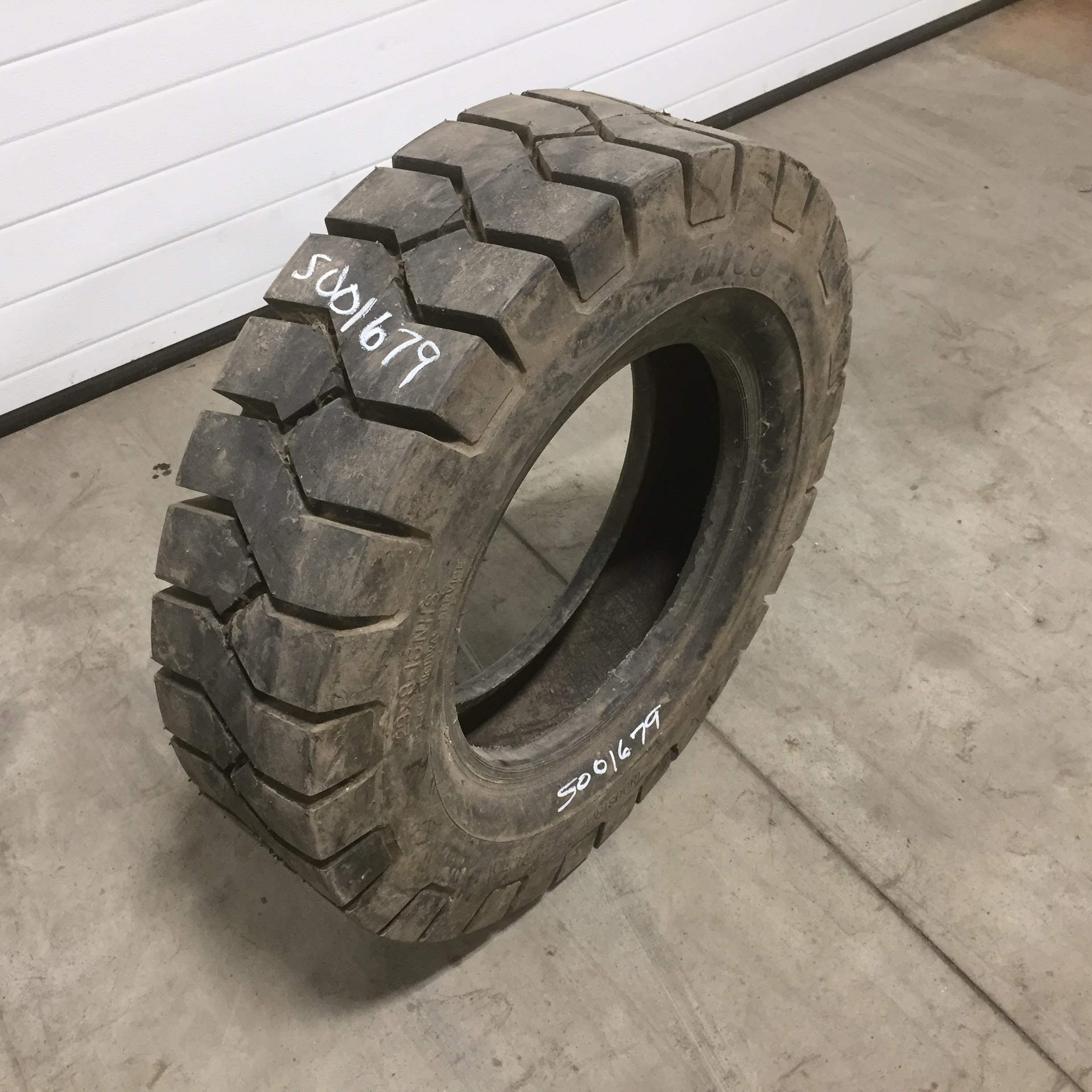 29/8.00-15 Dico Deep Traction IND Tire S001679