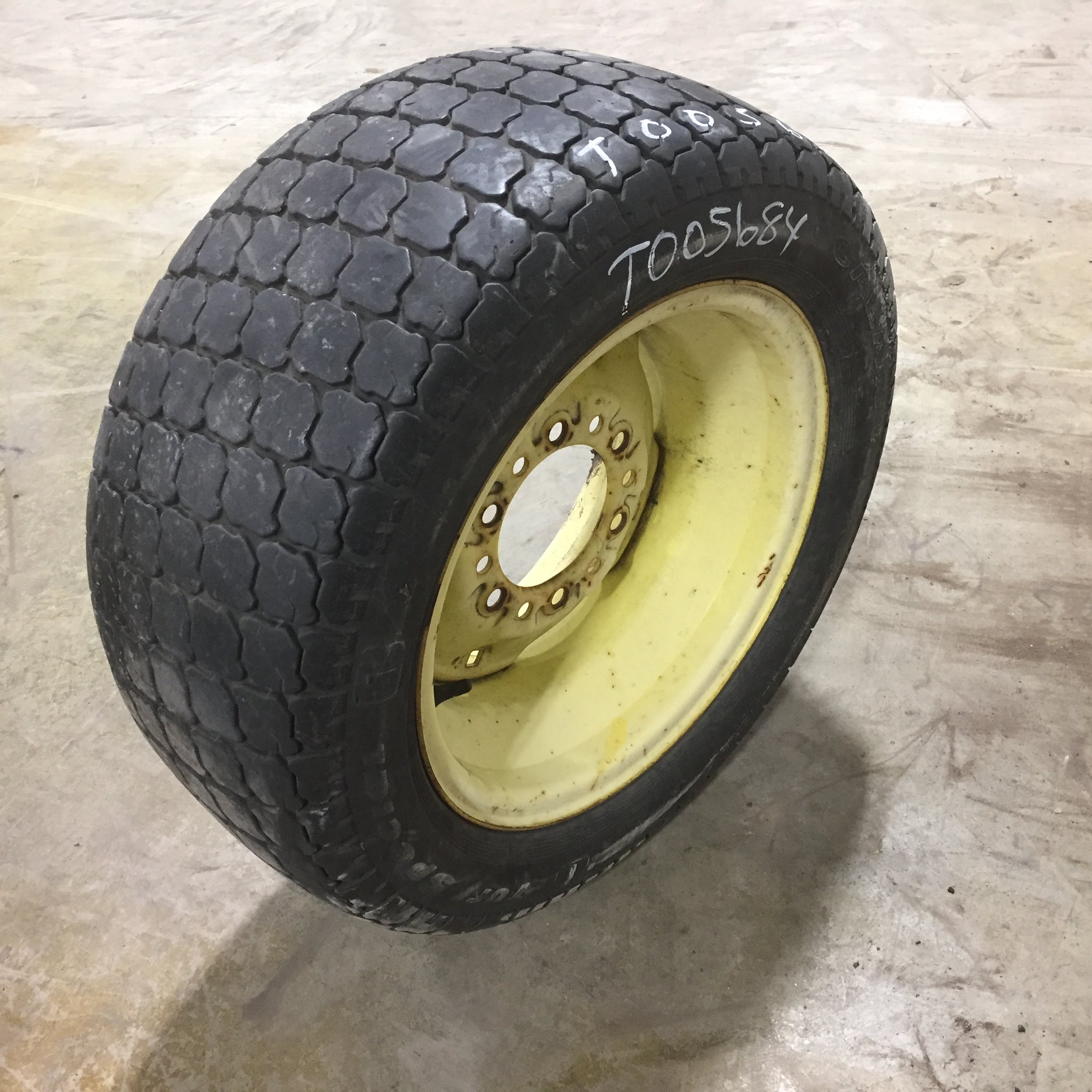 25/10.50LL-15 Galaxy Turf Special R-3 Tire RT005684