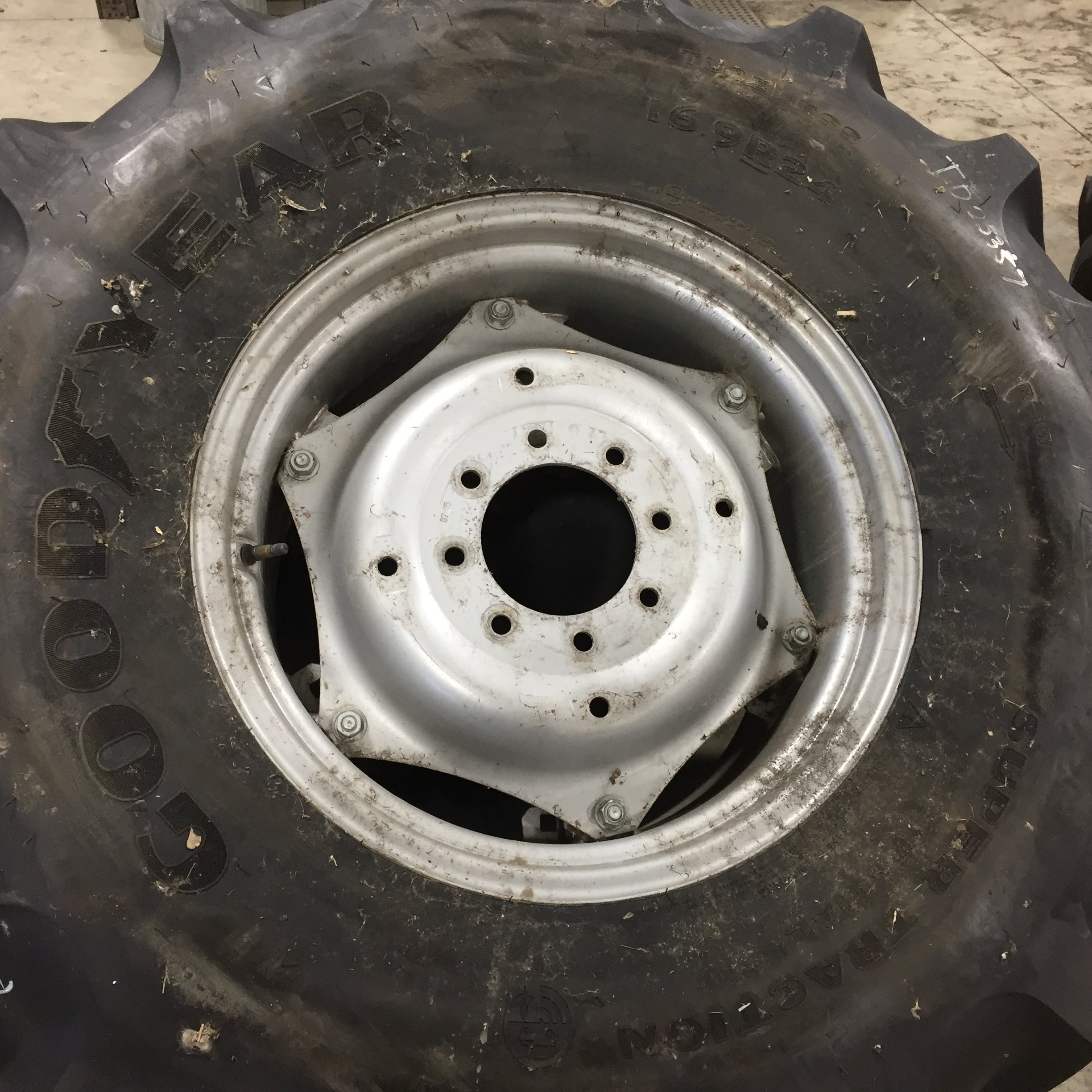 24''D x 14''W Rim with Clamp/Loop Style Wheel WT005700RIM