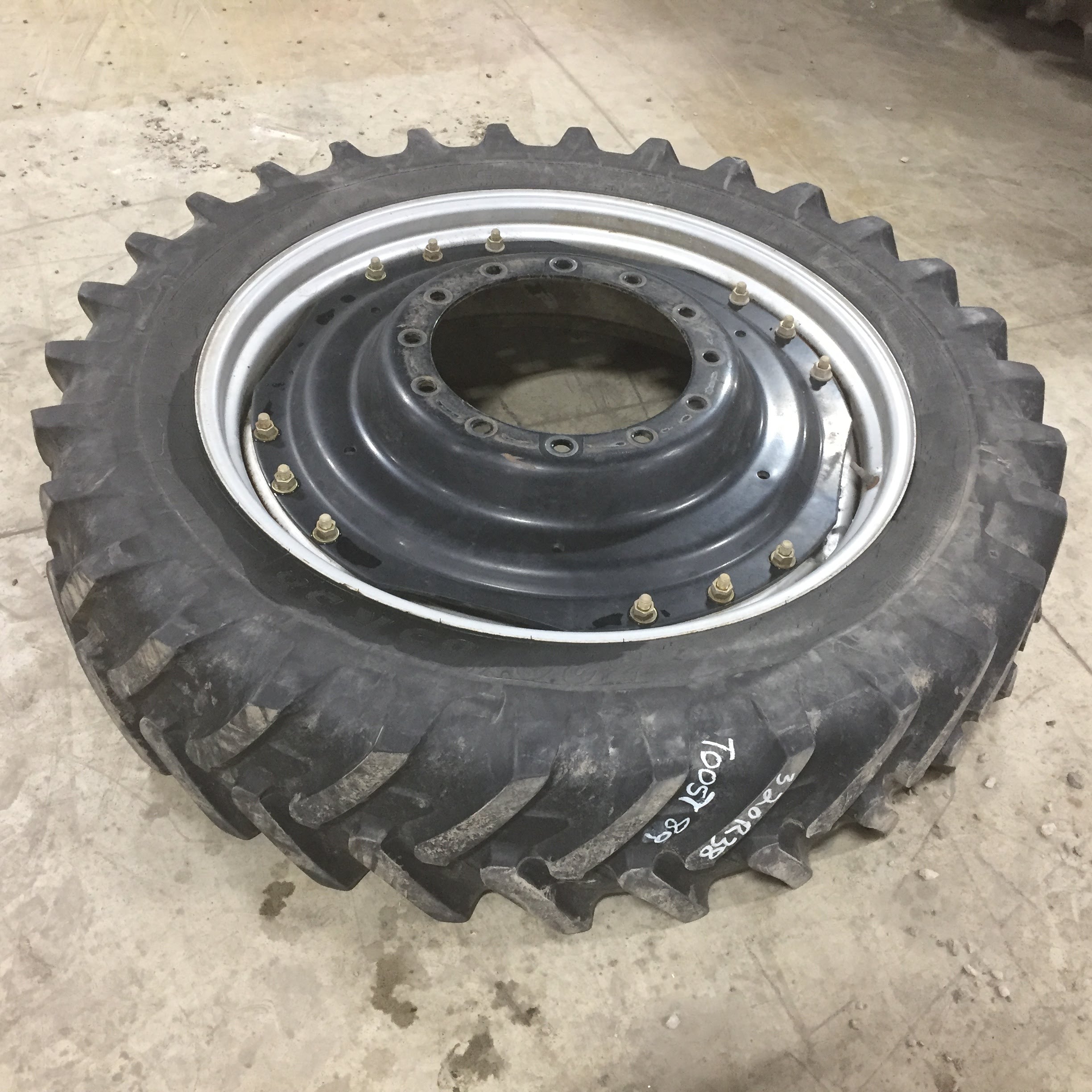 Waffle Wheel (Groups of 3 bolts) WT005789