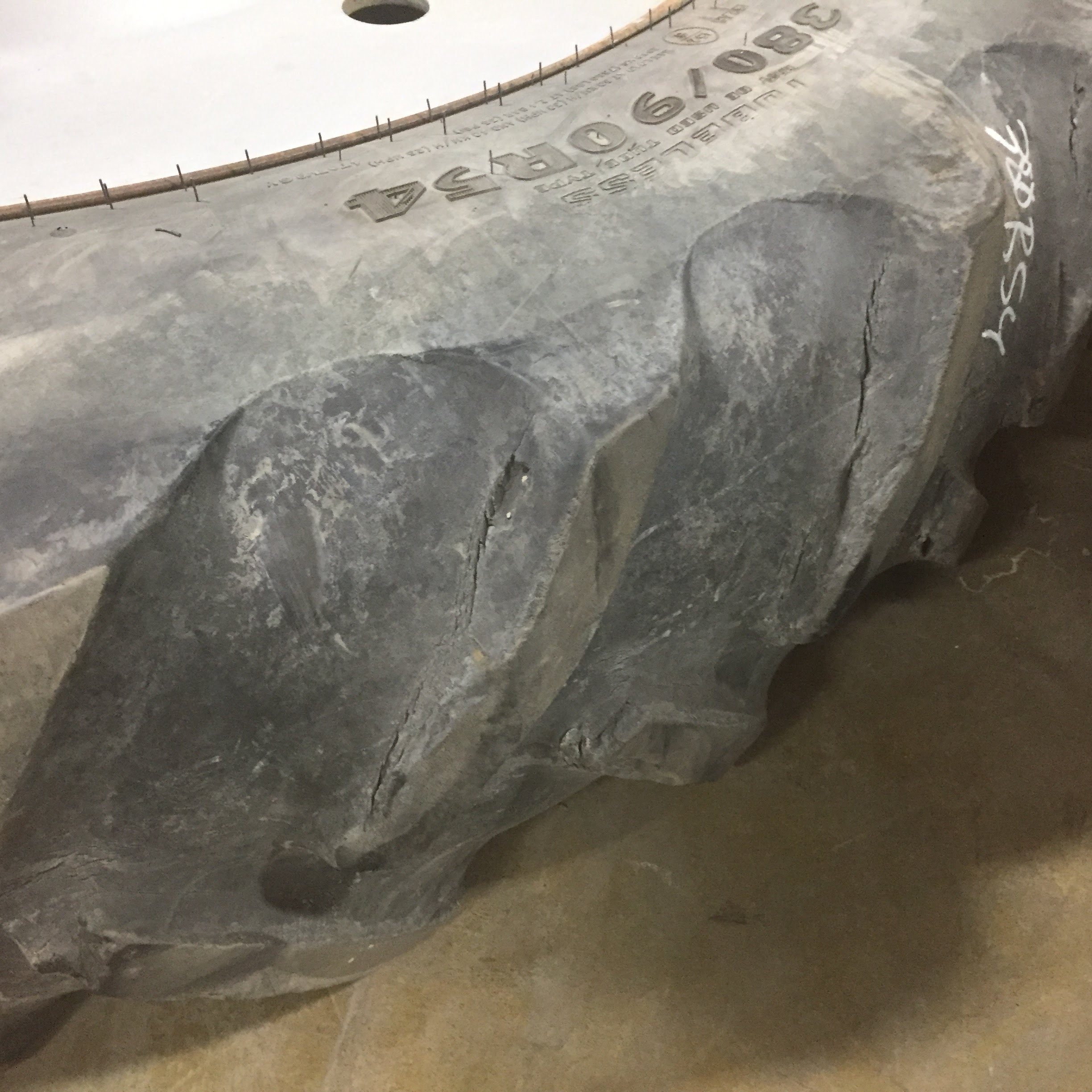 380/90R54 Goodyear Farm DT800 Super Traction R-1W Tire RT005793