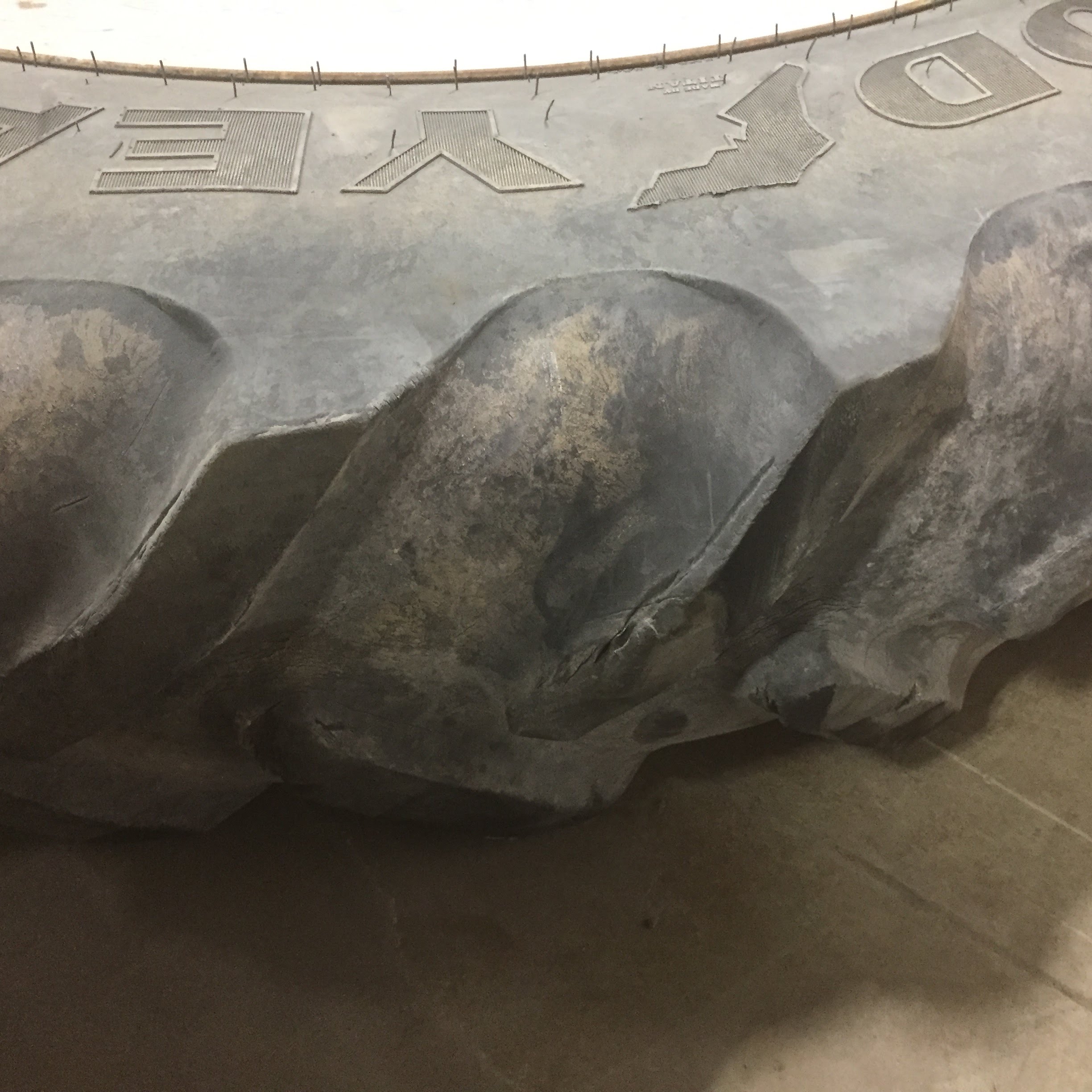 380/90R54 Goodyear Farm DT800 Super Traction R-1W Tire RT005793