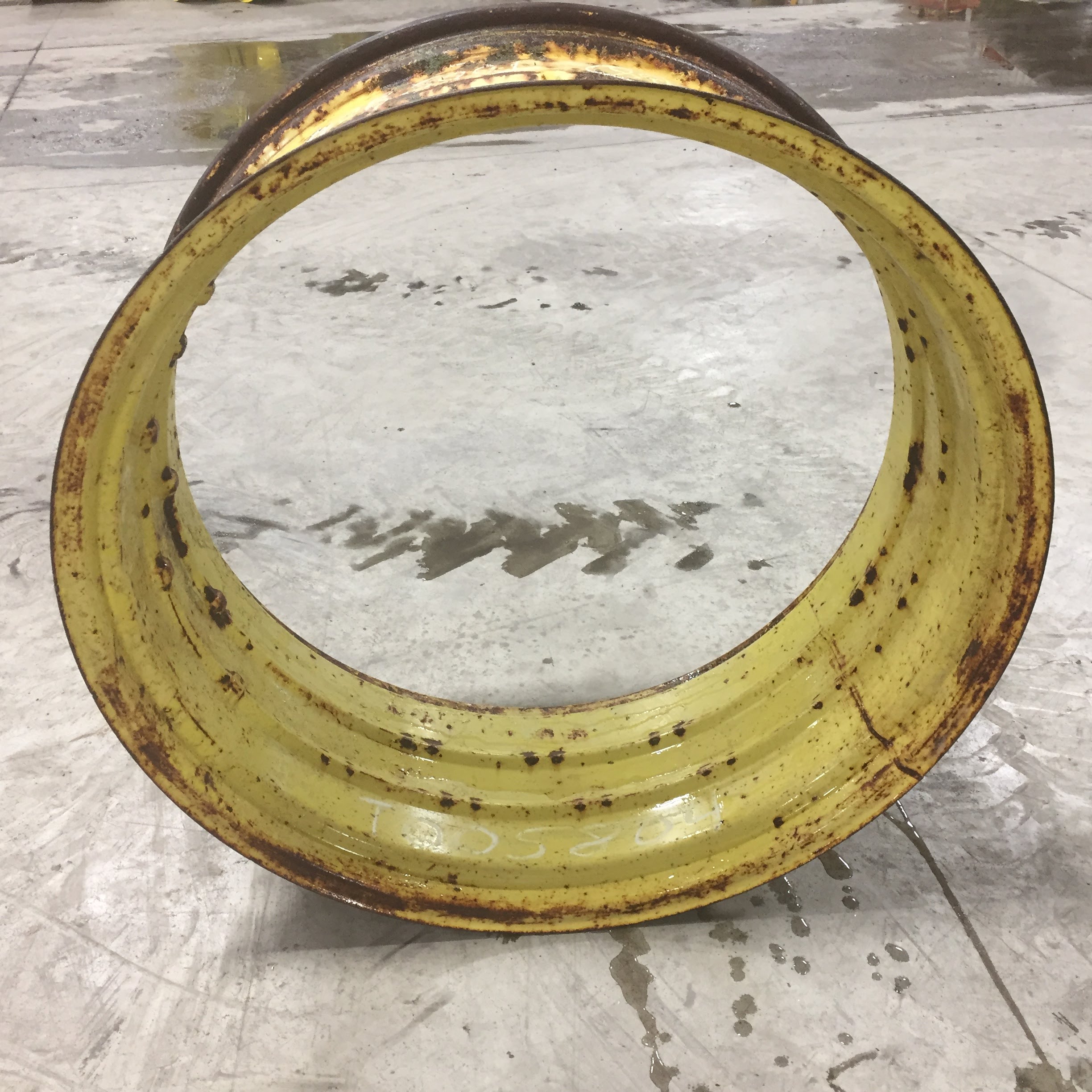 38''D x 16''W Double Bevel 38" Cast Wheel T005804