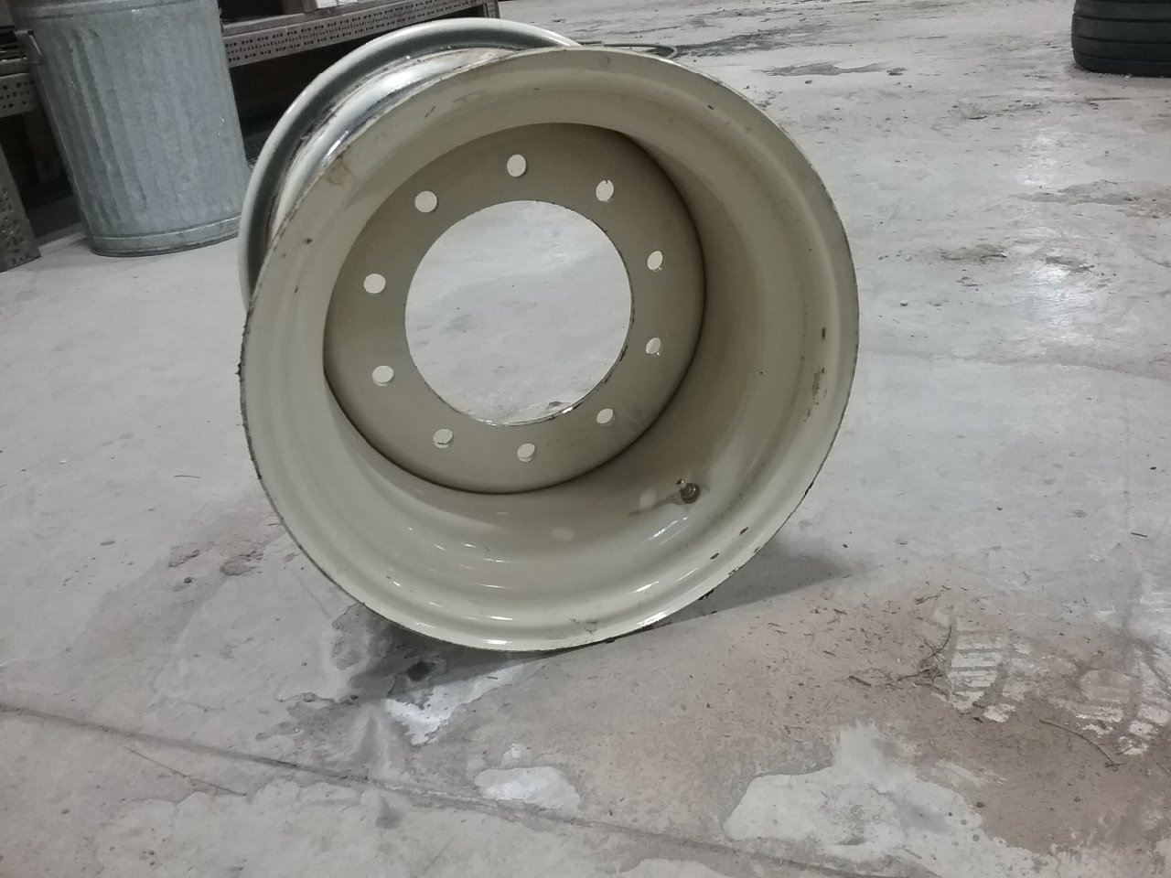18''D x 14''W Implement Wheel 052097100CR(SIS)
