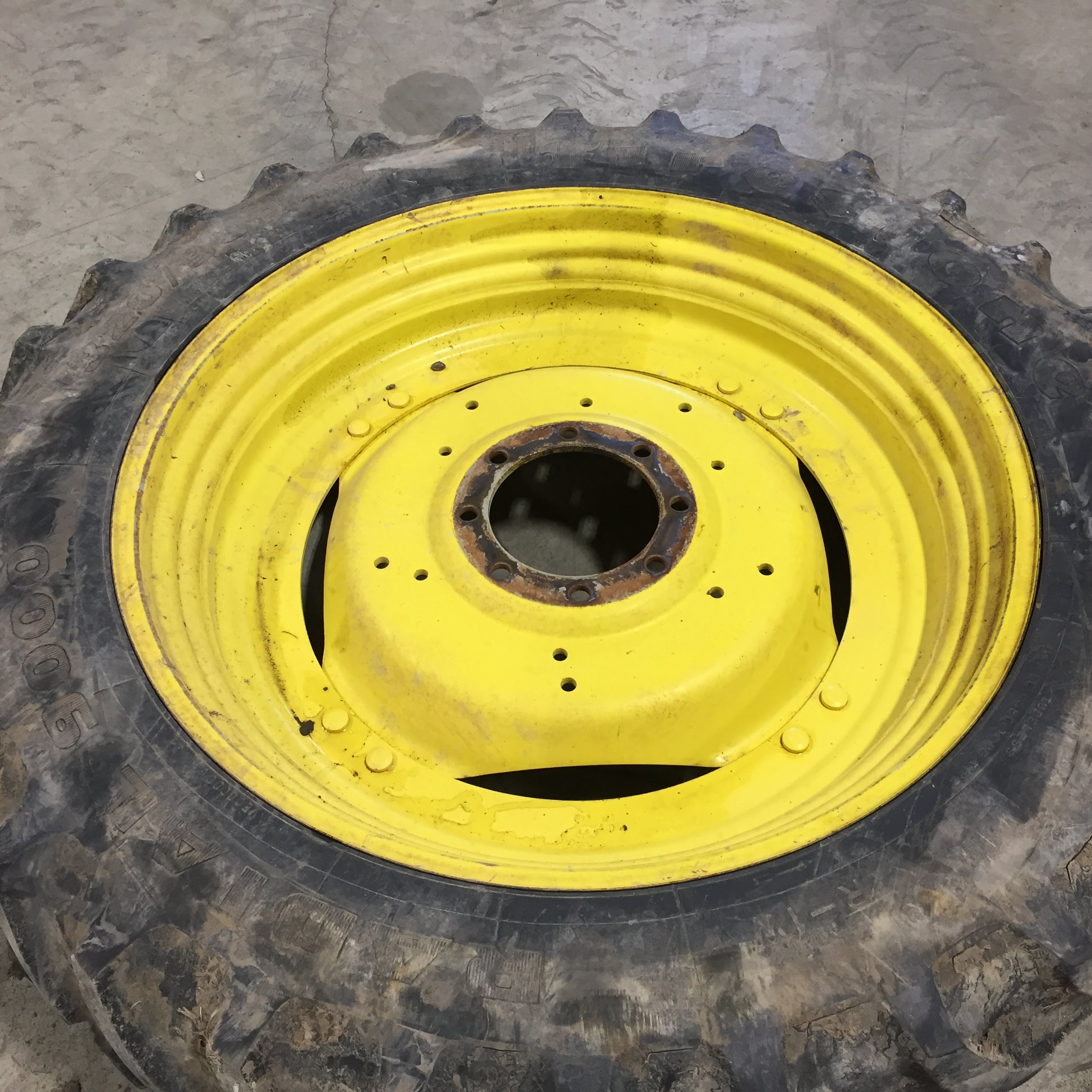 42''D x 10''W Stub Disc (groups of 2 bolts) Wheel WT005850RIM