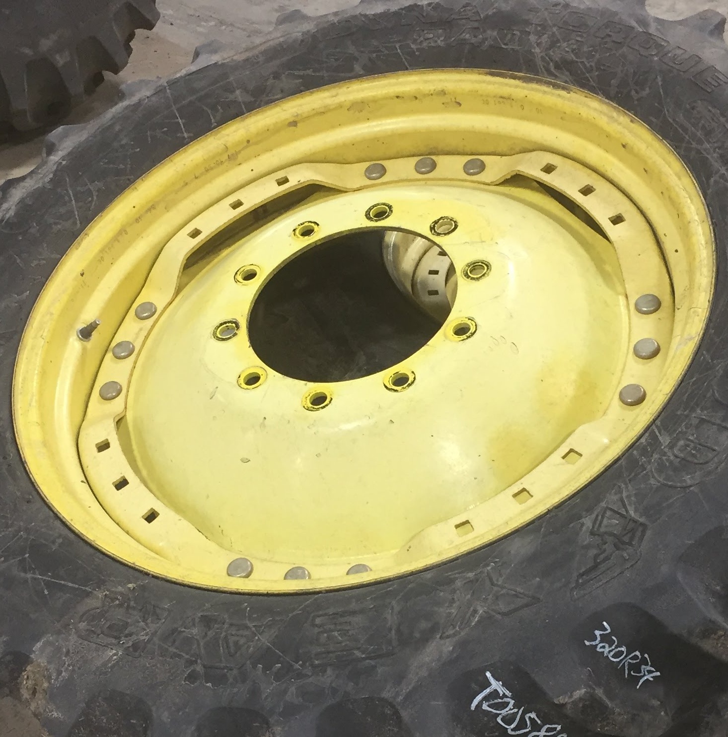 34'' Waffle Wheel (Groups of 3 bolts) Rim Center WT005880CTR