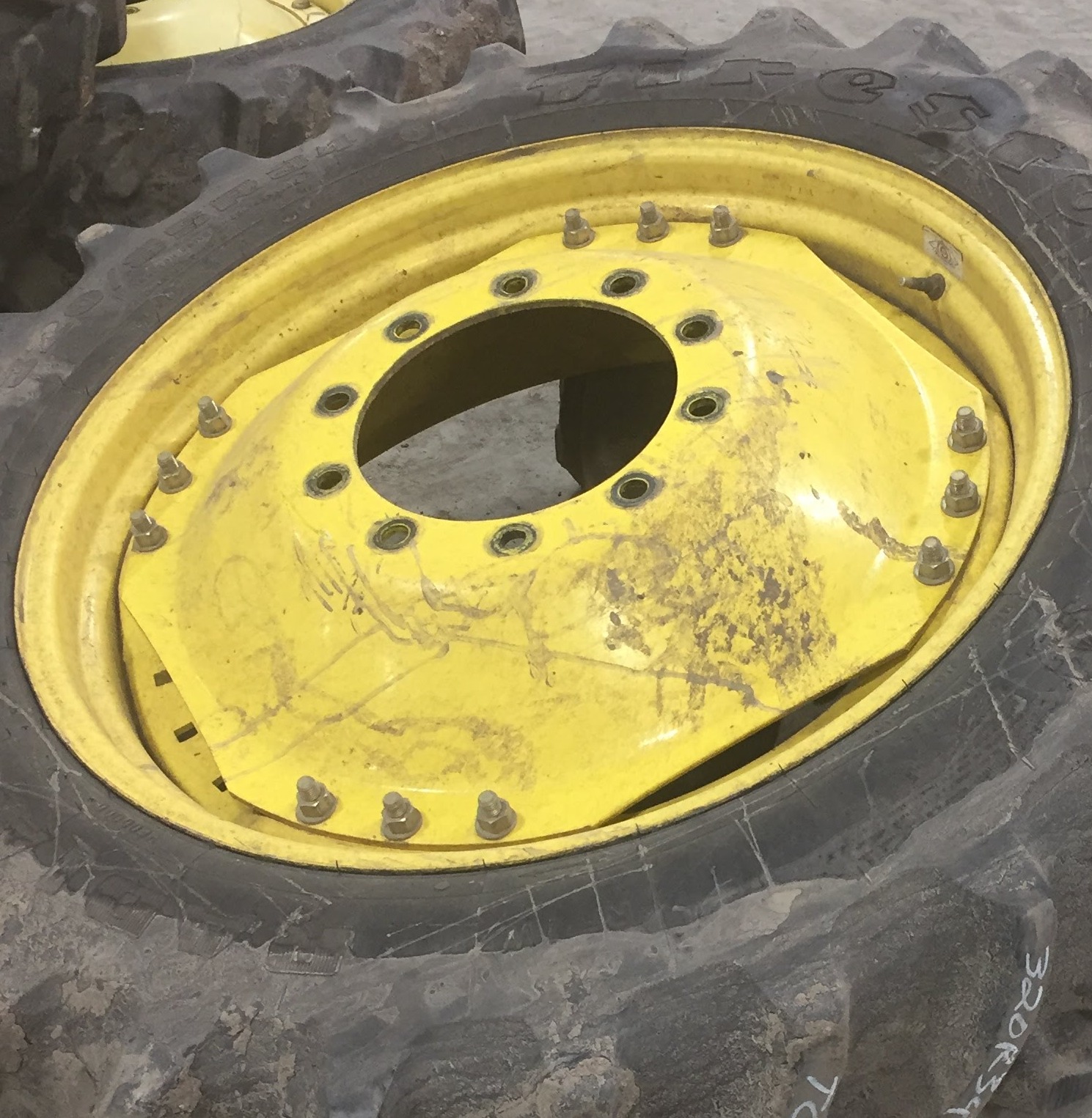 Waffle Wheel (Groups of 3 bolts) WT005881