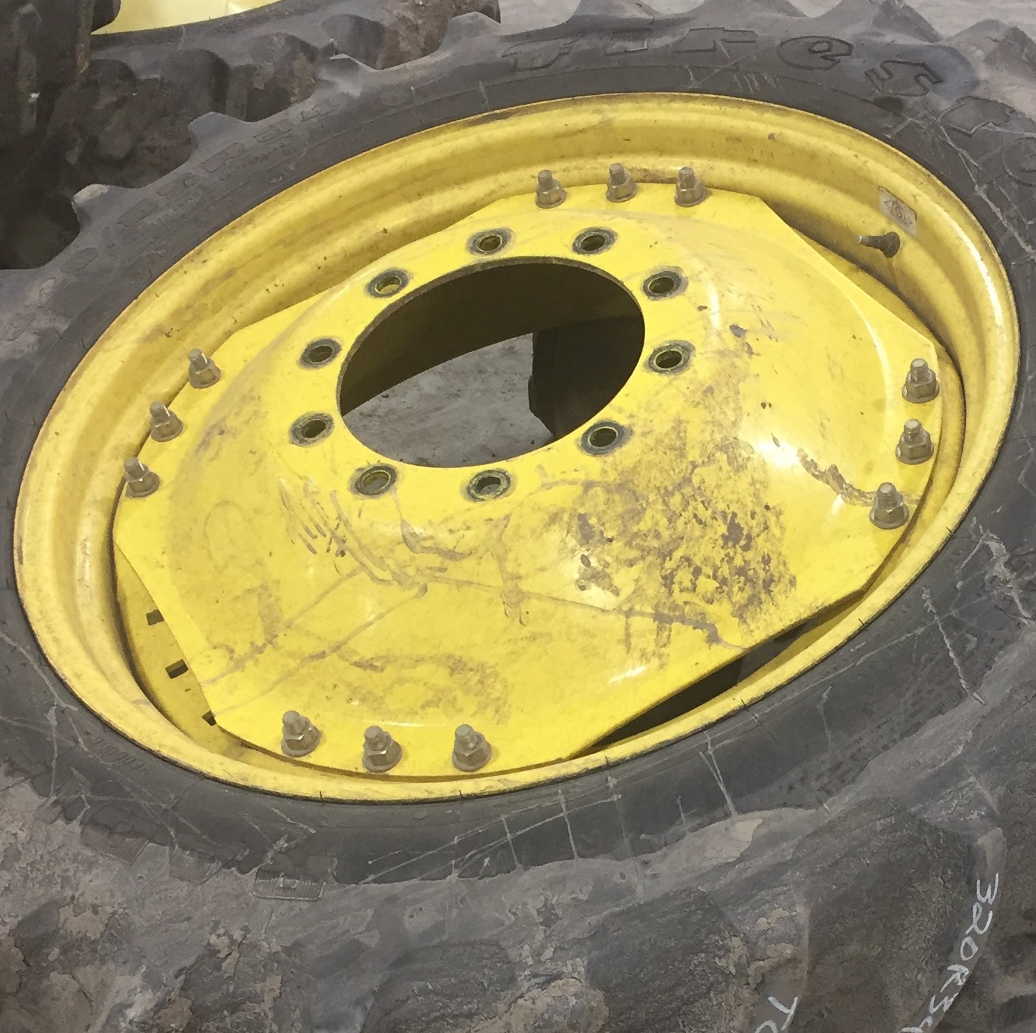 34'' Waffle Wheel (Groups of 3 bolts) Rim Center WT005881CTR