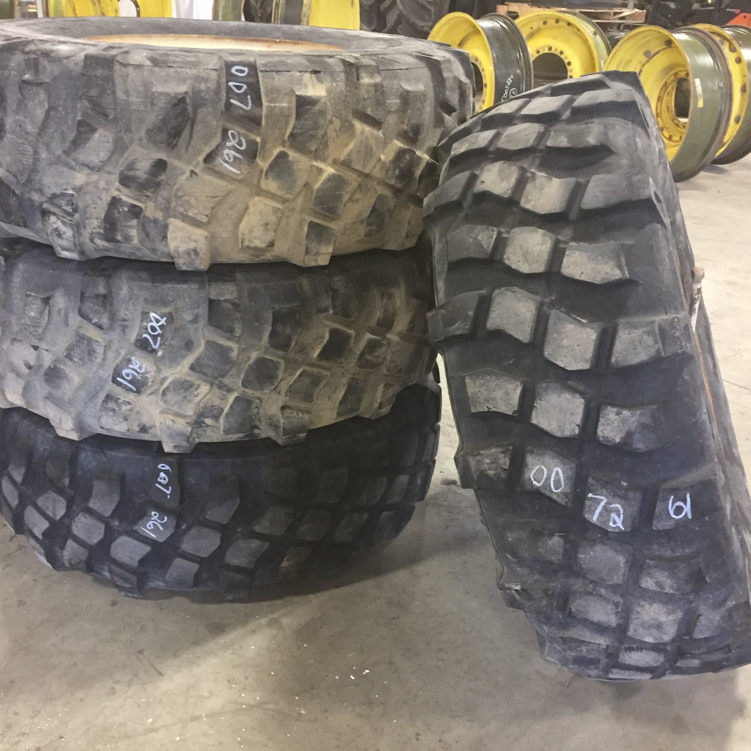 395/85R20 Michelin XML Military Tire R007261