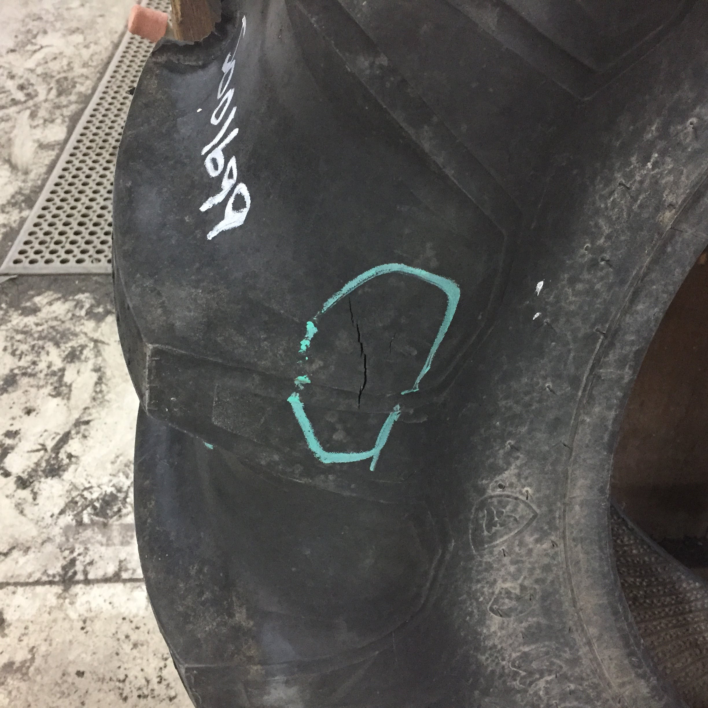 13.6/-24 Firestone Traction Field & Road R-1 Tire S001699