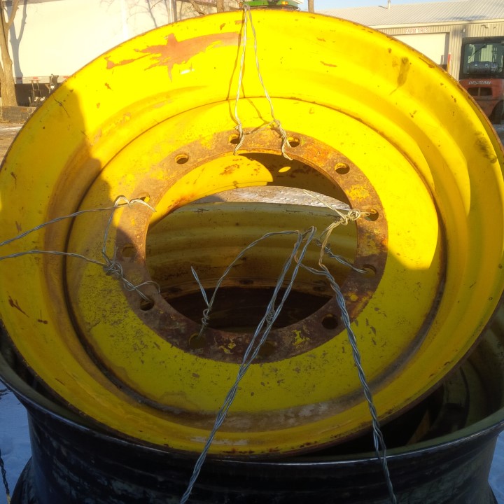 30.5''D x 20''W Formed Plate Wheel T002381-Z