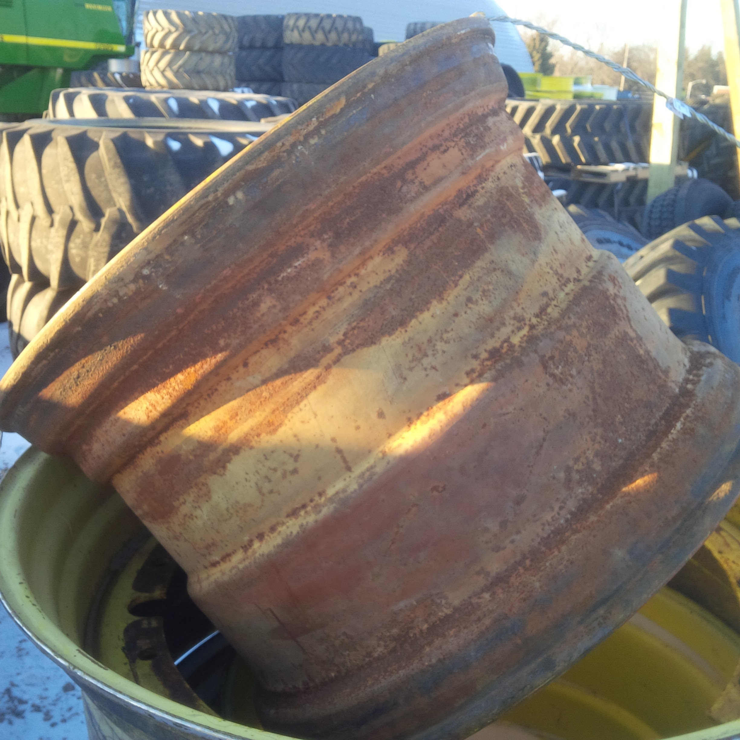 30.5''D x 20''W Formed Plate Wheel T002381-Z