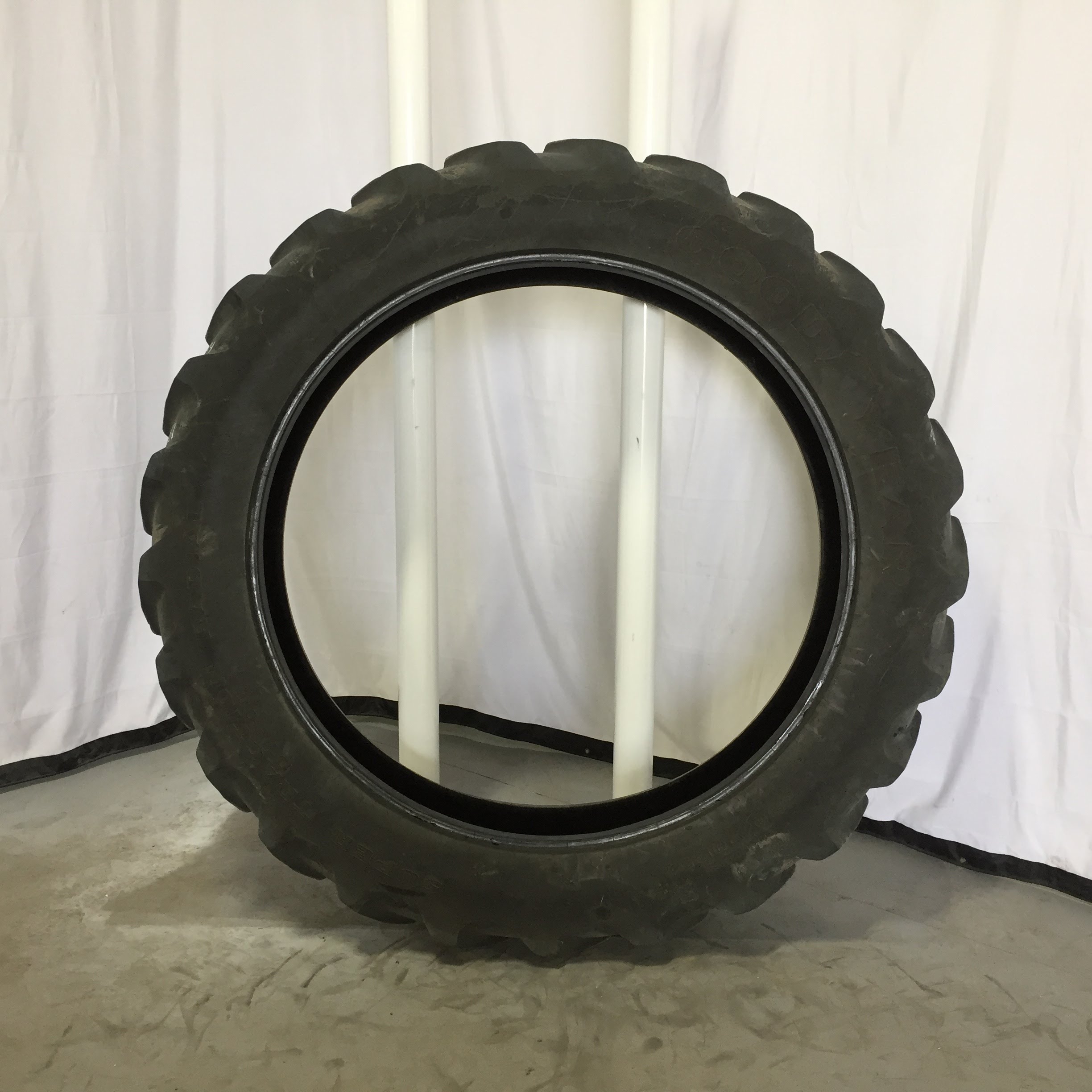 380/90R54 Goodyear Farm DT800 Super Traction R-1W Tire T005951