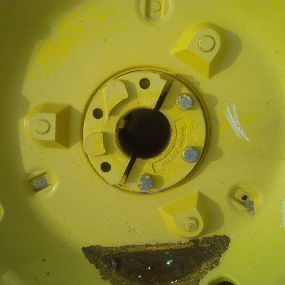 38'' Double Bevel 38" Cast Rim Center T002537-Z