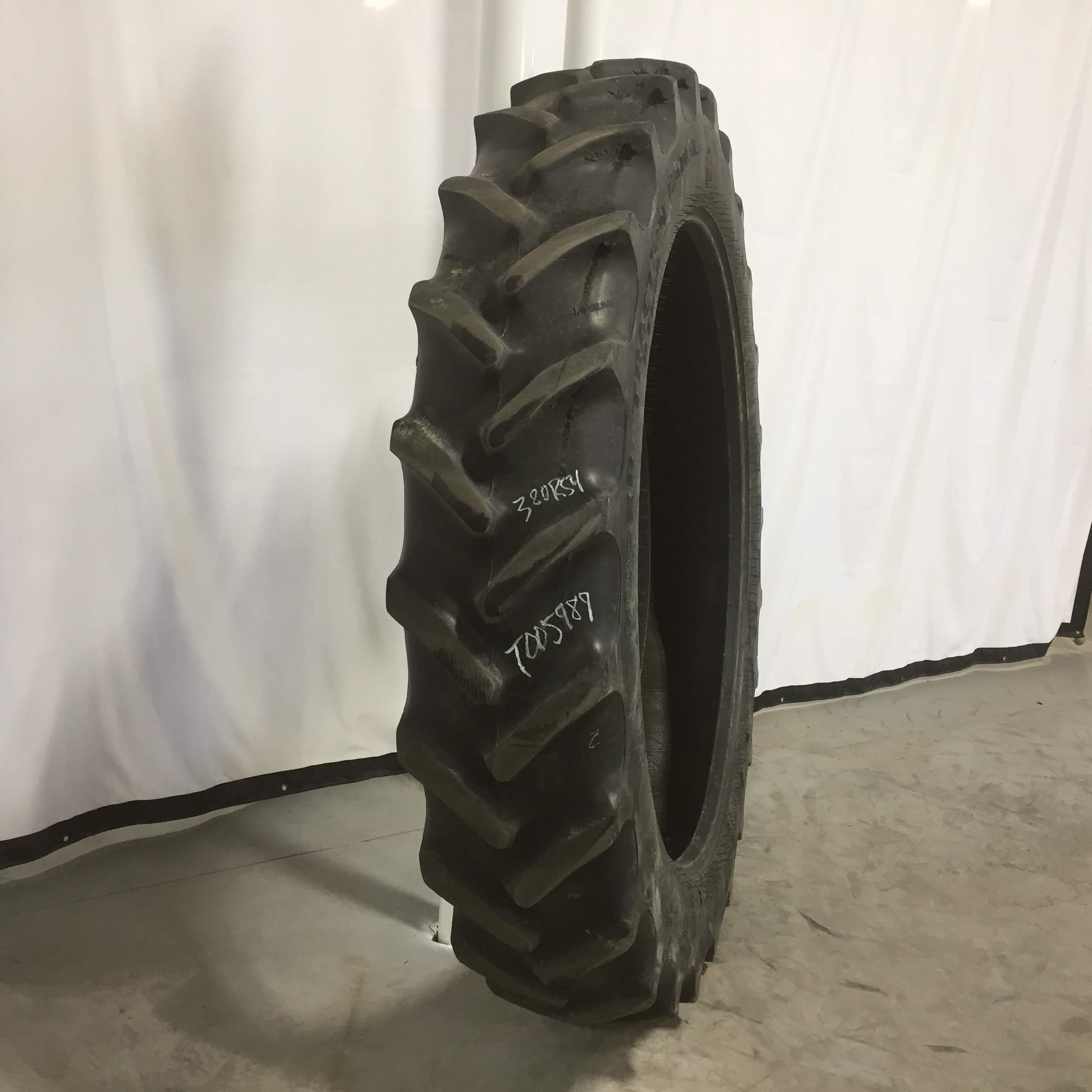 380/90R54 Goodyear Farm DT800 Super Traction R-1W Tire T005989
