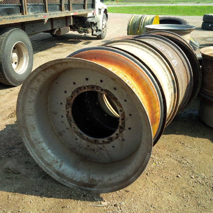 42''D x 18''W Tiger Planetary Drive Main Wheel T002674B-Z