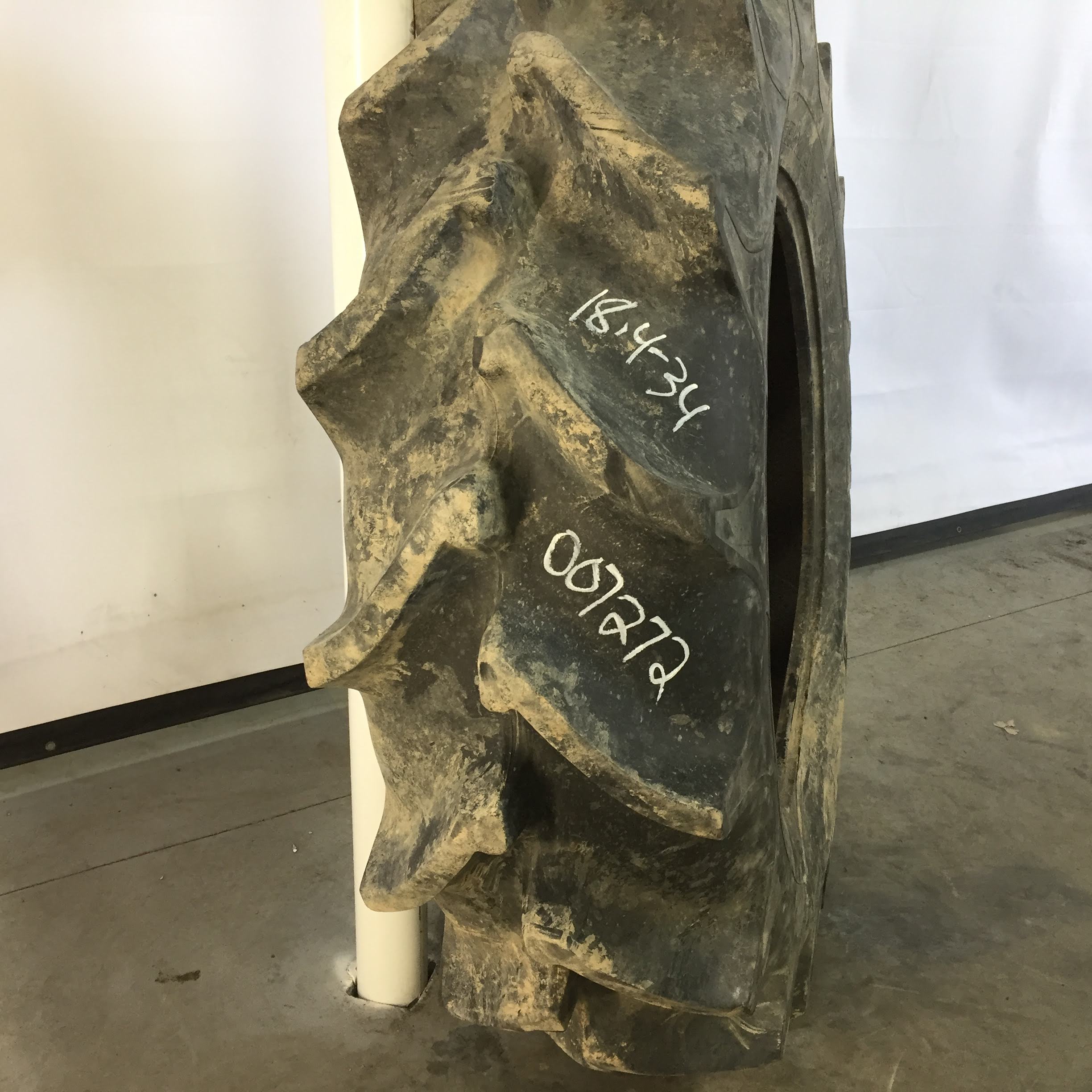 18.4/-34 Power Mark Rice & Cane R-2 Tire 007272