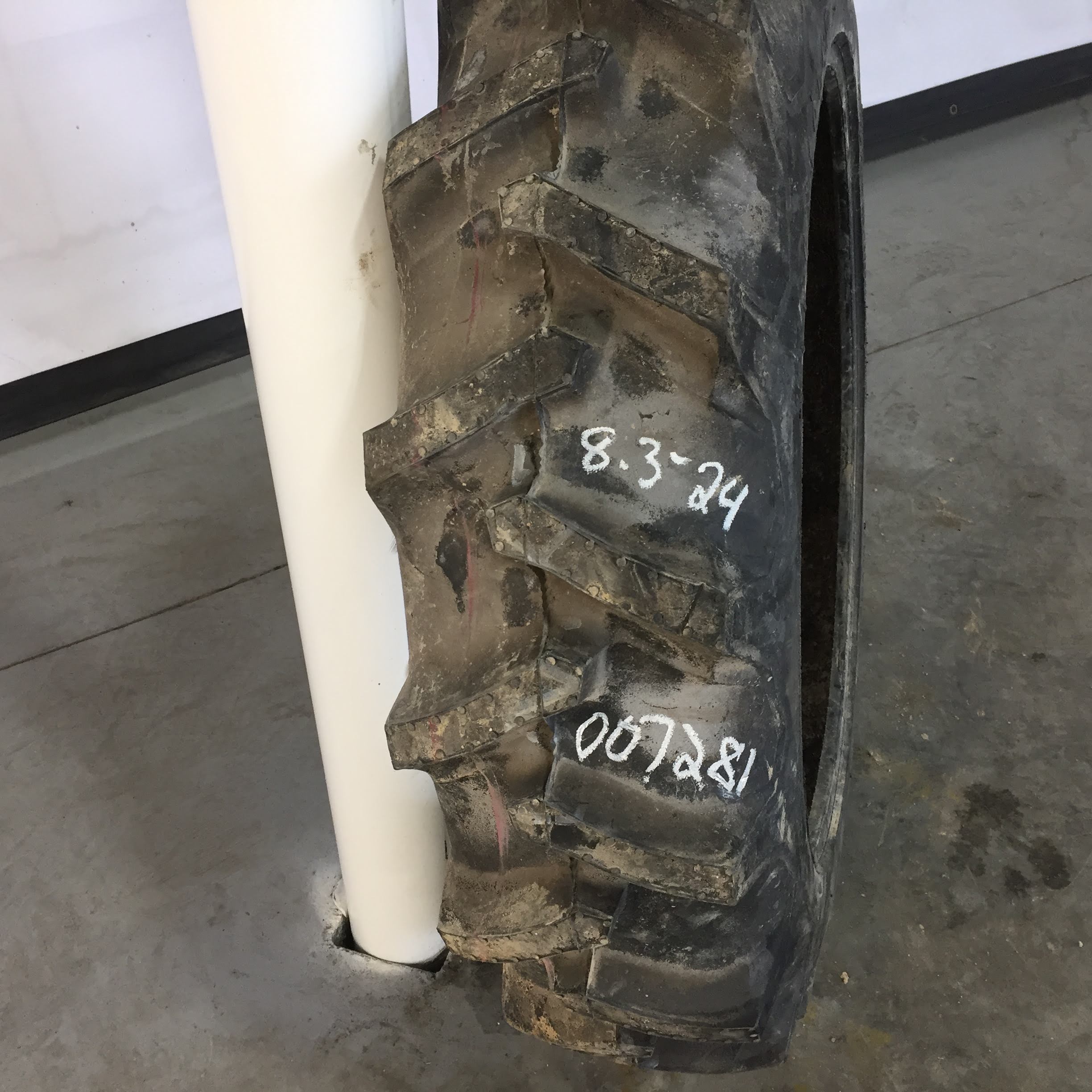 8.3/-24 Firestone Traction Field & Road R-1 Tire 007281