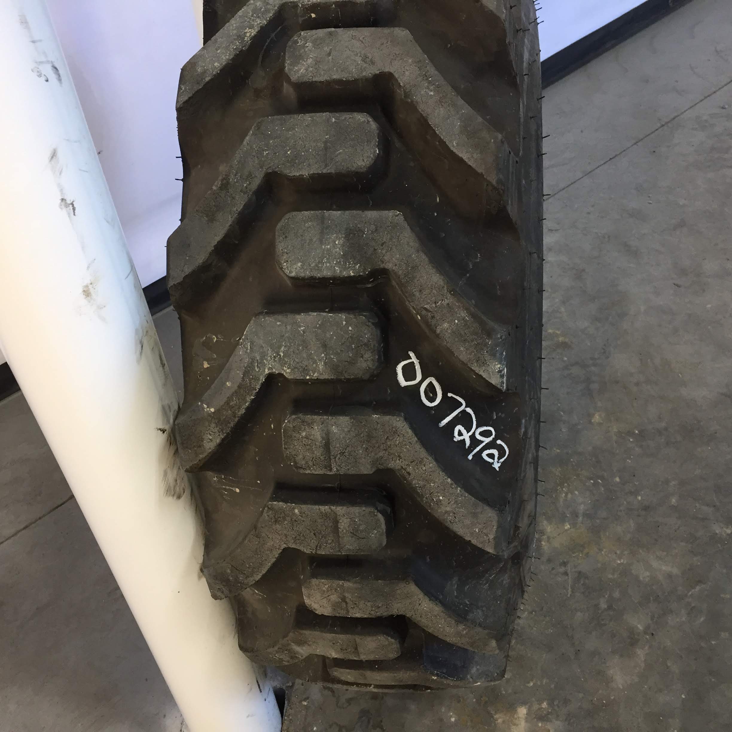 320/80-18 Galaxy Super Industrial Lug R-4 Tire 007292
