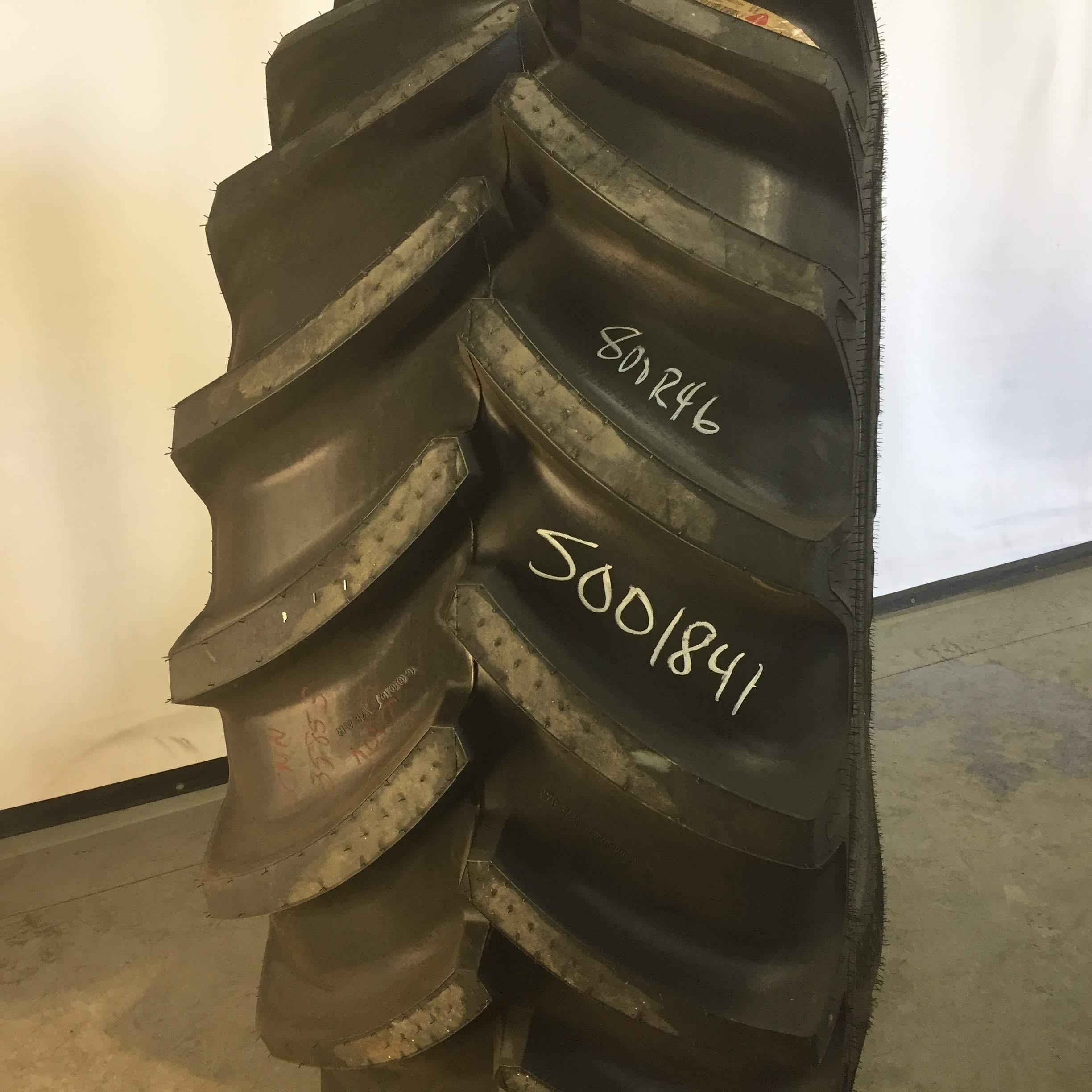 800/55R46 Goodyear Farm DT830 Optitrac R-1W Tire S001841