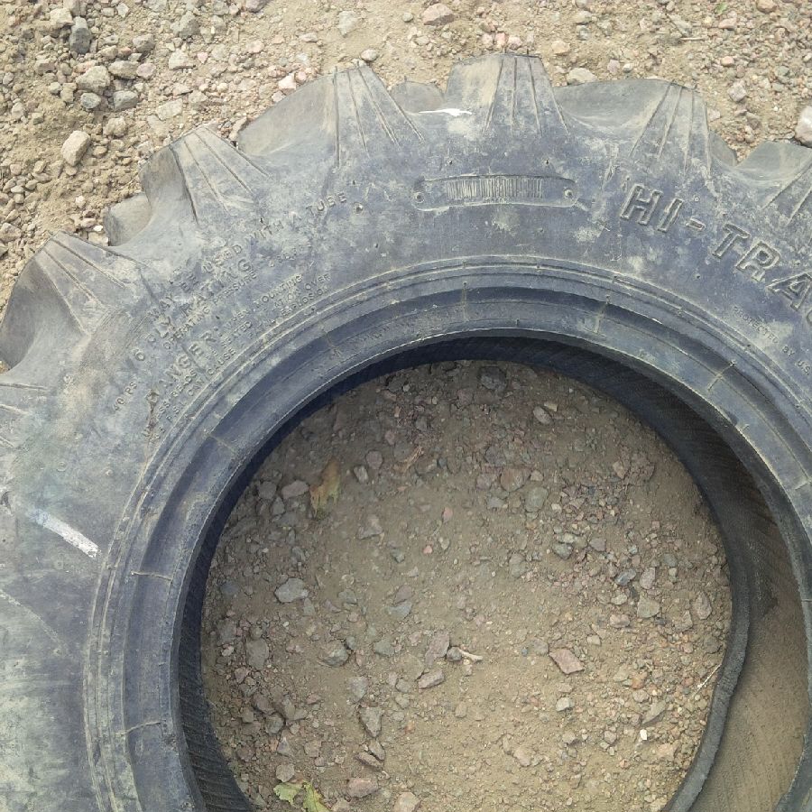 7/-14 Titan Farm Hi Traction Lug R-1 Tire 001851-Z