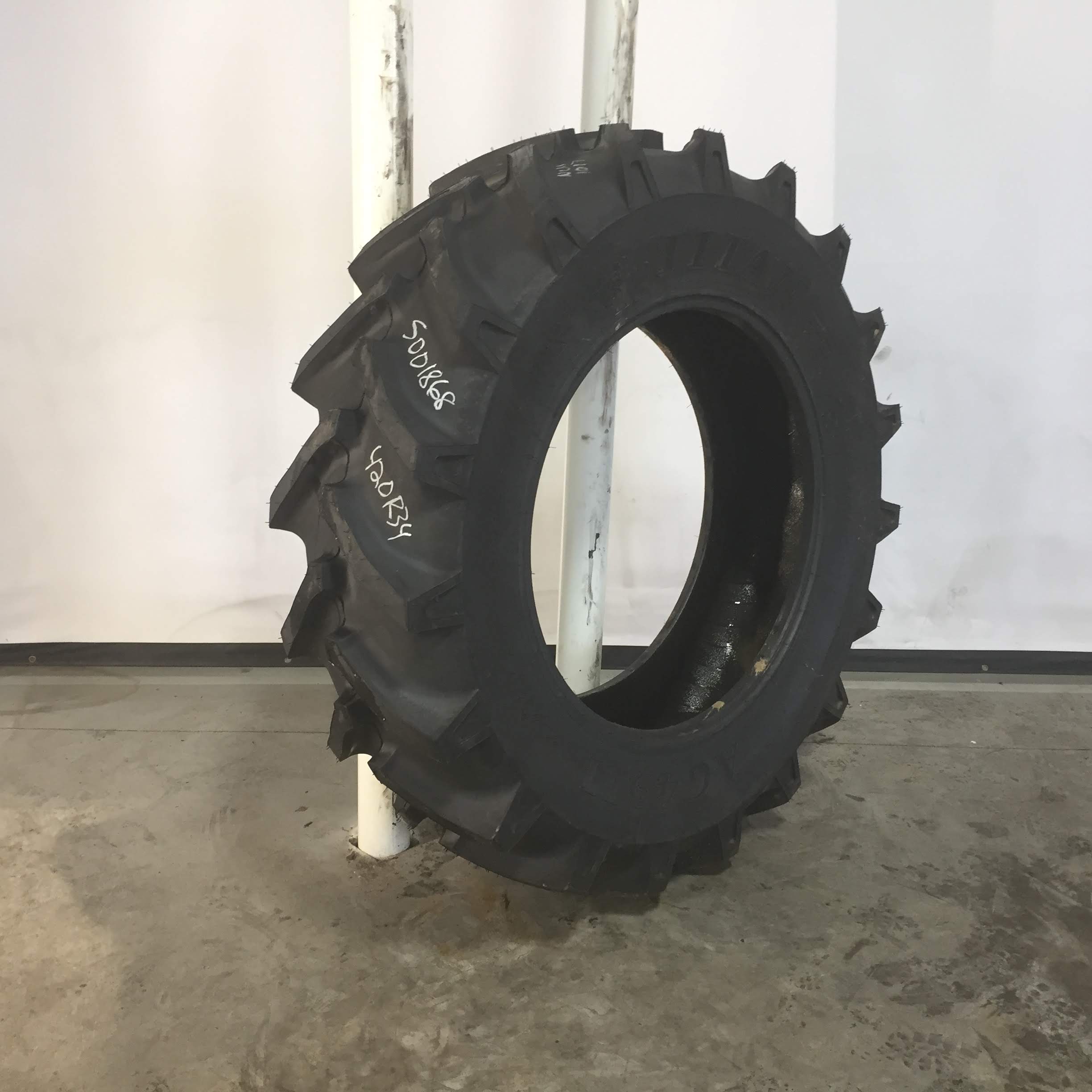 420/85R34 Titan Farm AG49M Radial R-1W Tire S001868