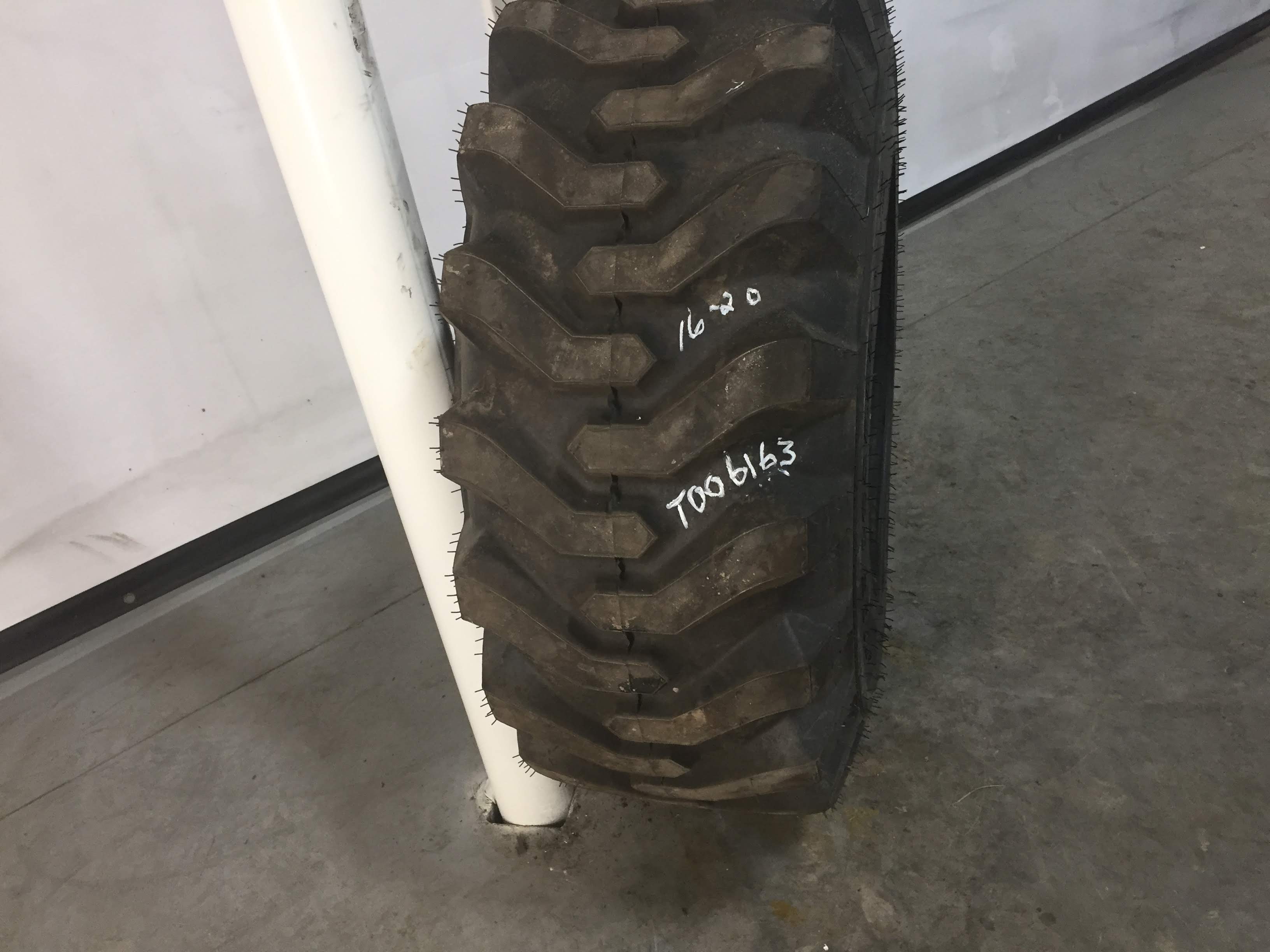 43/16.00-20 Titan Farm Trac Loader SS R-4 Tire T006163