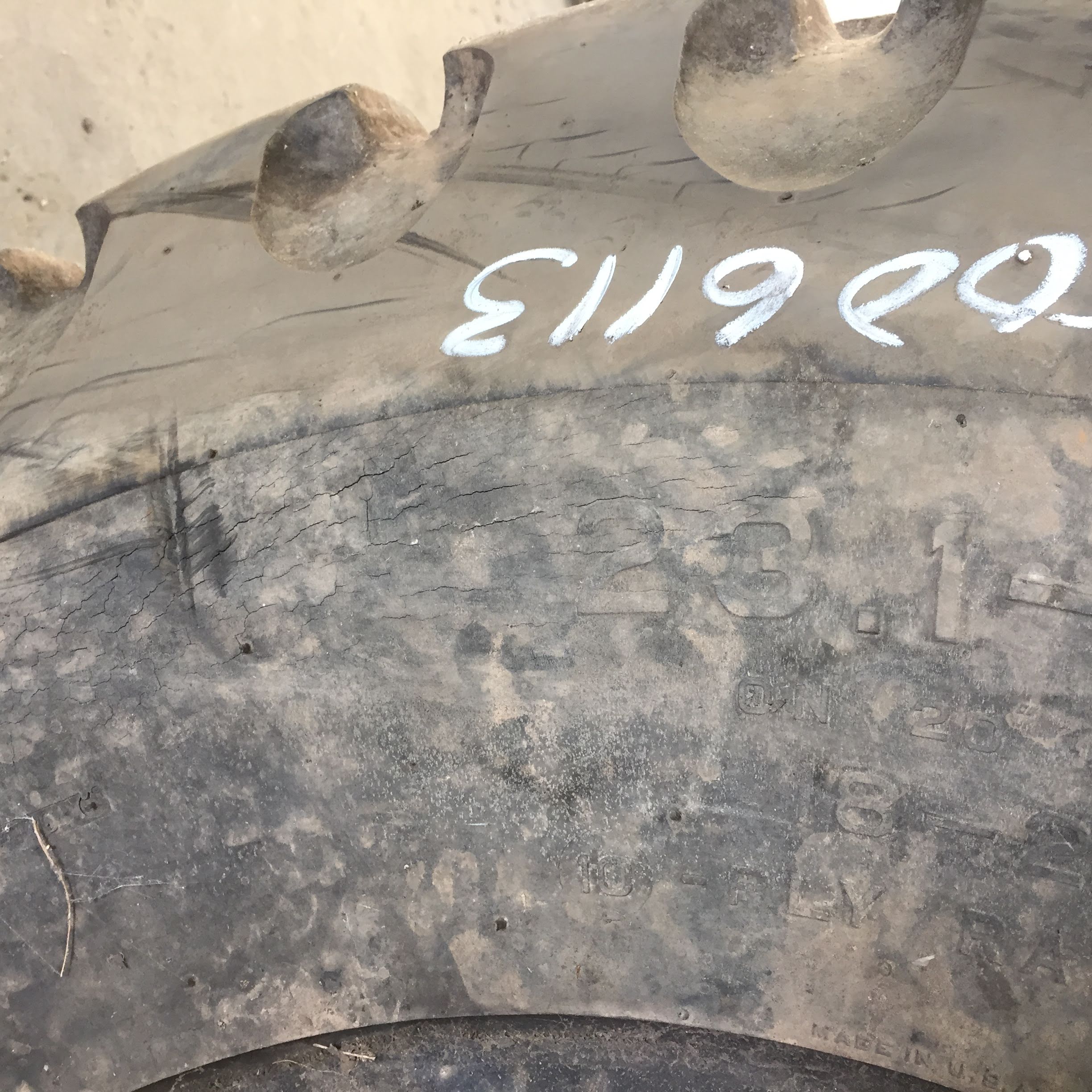 23.1/-26 Firestone All Non-Skid Tractor R-3 Tire T006113