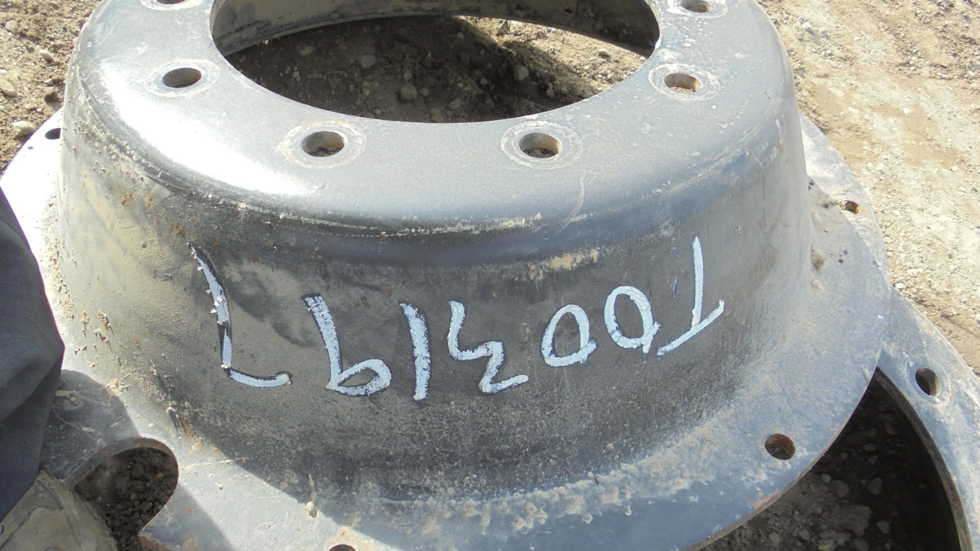 28'' Rim with Clamp/Loop Style Rim Center T003197