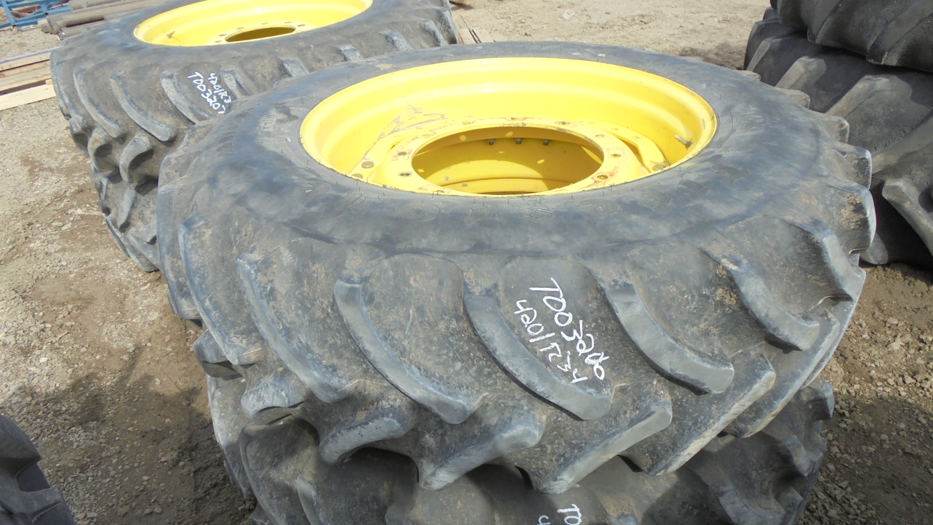 34'' Waffle Wheel (Groups of 3 bolts) Rim Center T003206-CTR