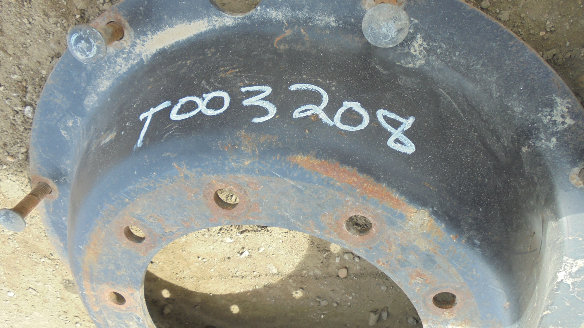 28'' Rim with Clamp/Loop Style Rim Center T003208