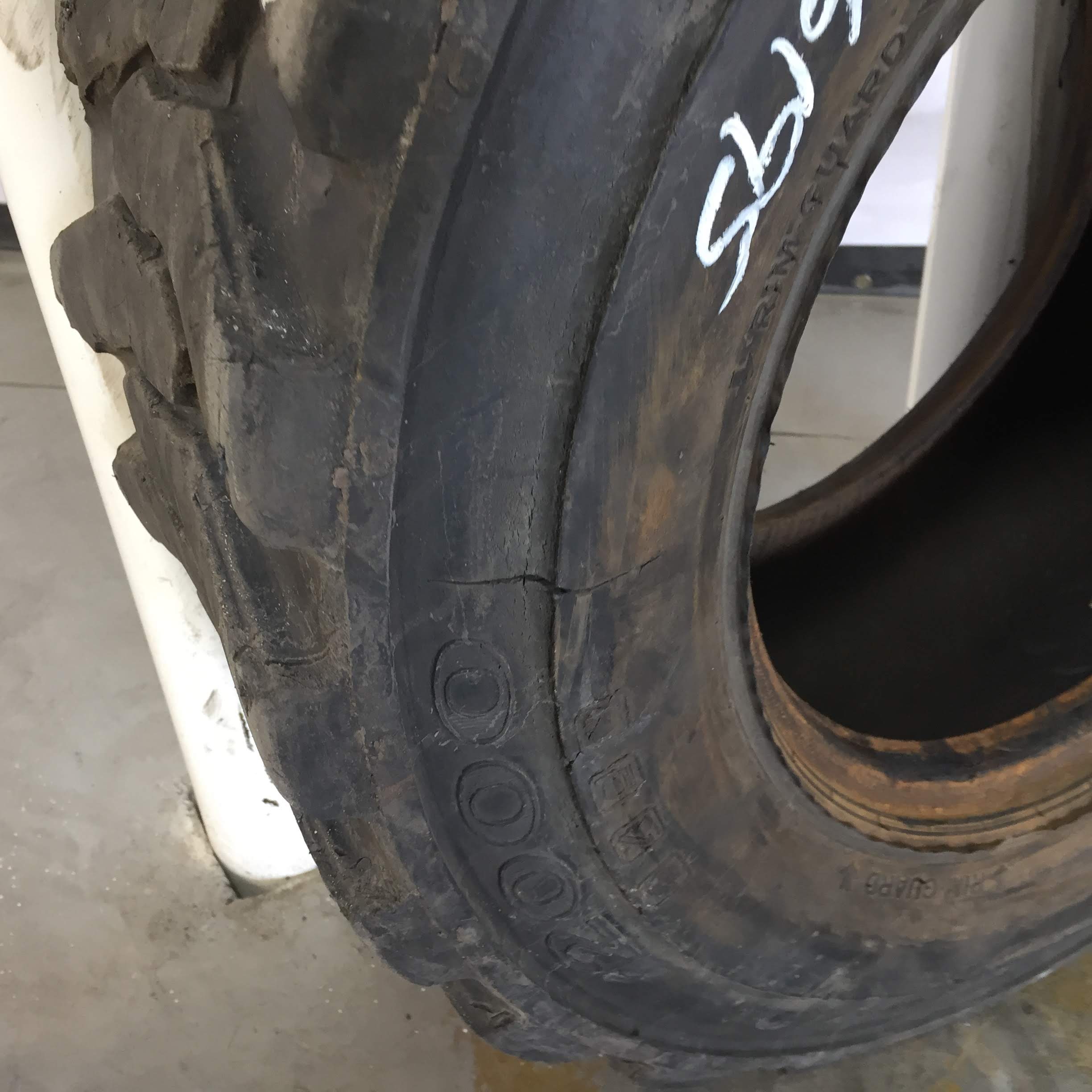 12/-16.5 Titan Farm HD2000 SS R-4 Tire T006195