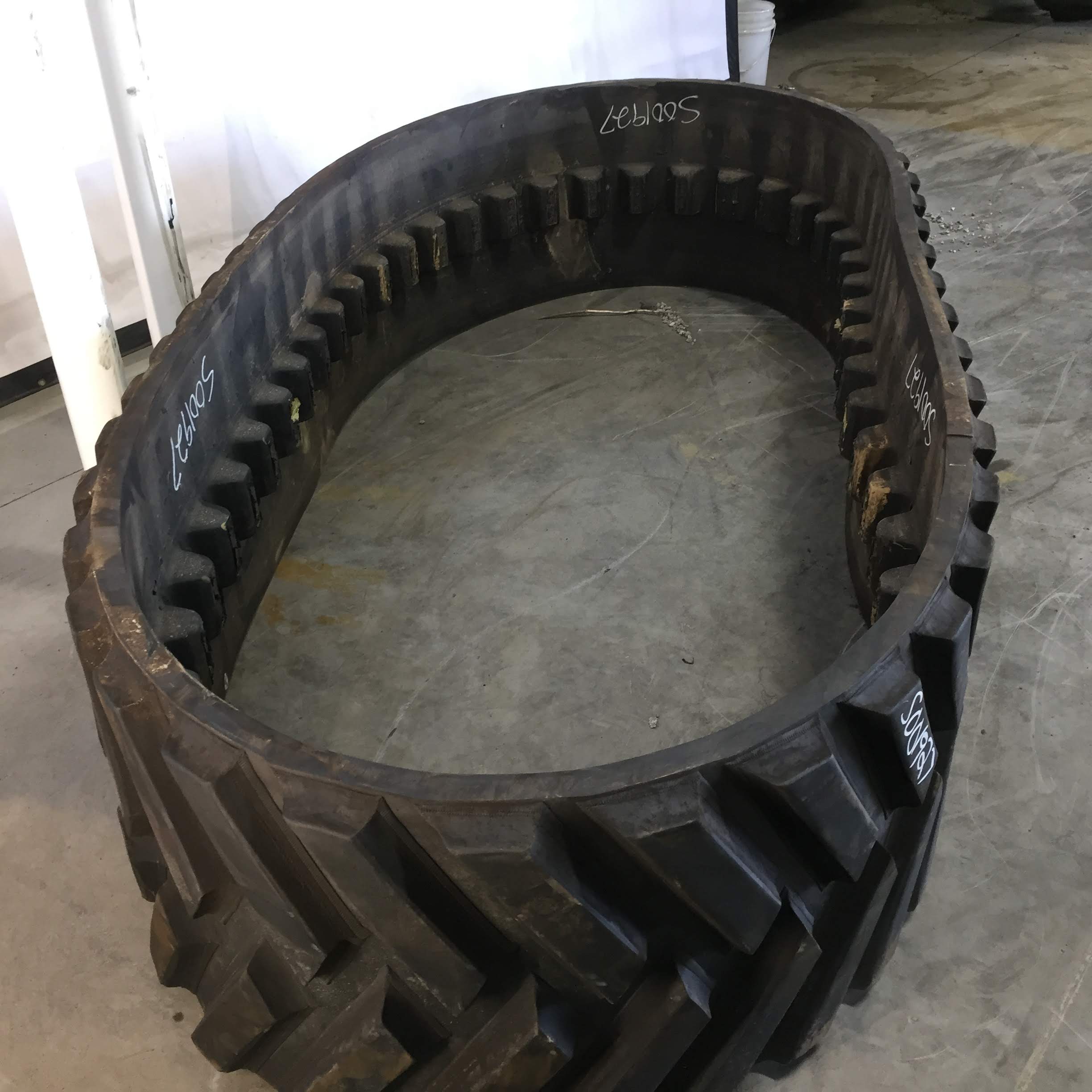 24'' Camoplast 6500 General Ag Track for John Deere 9RX S001927